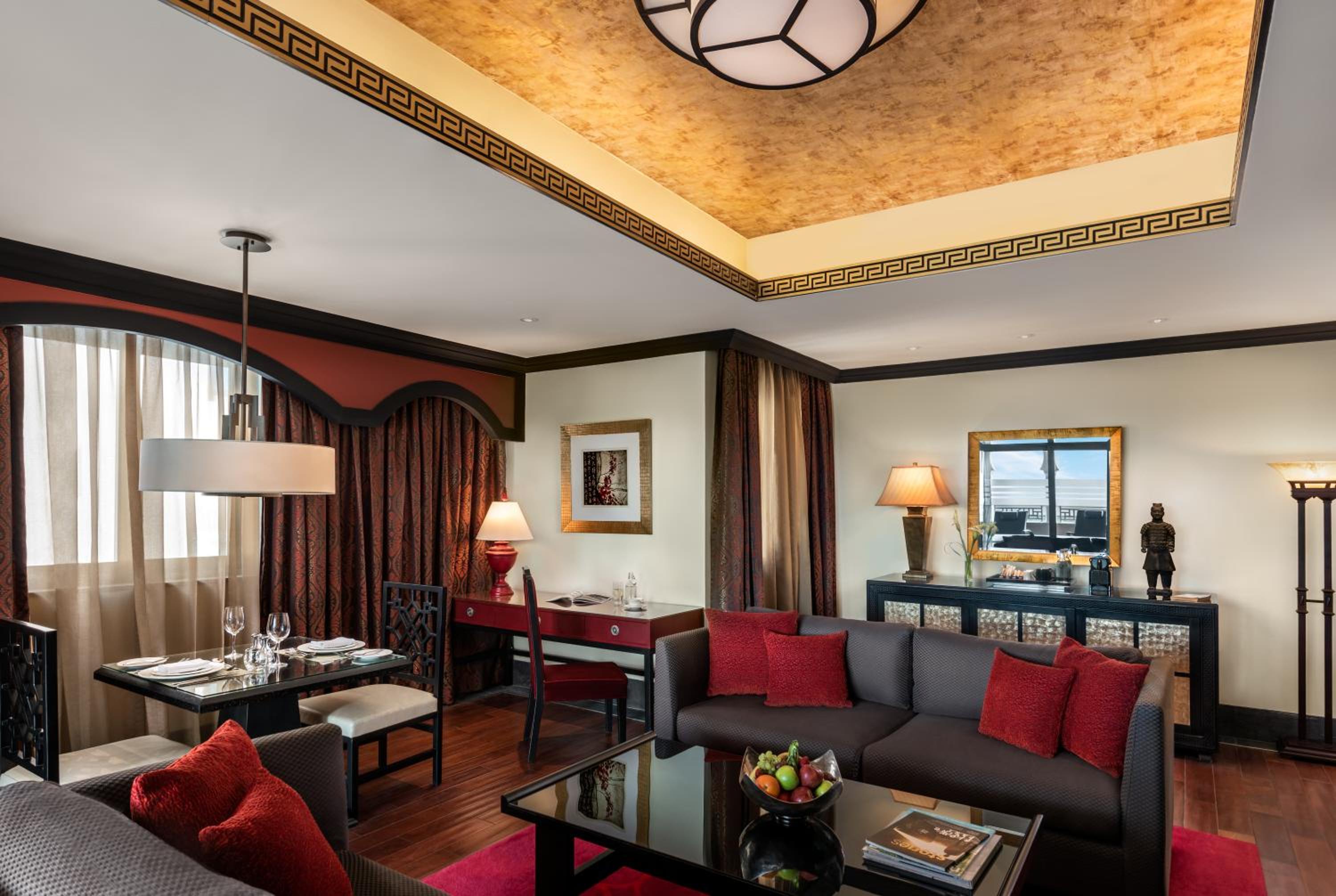 Battuta Suite, Evening Drinks & Canapes Section thumbnail 5