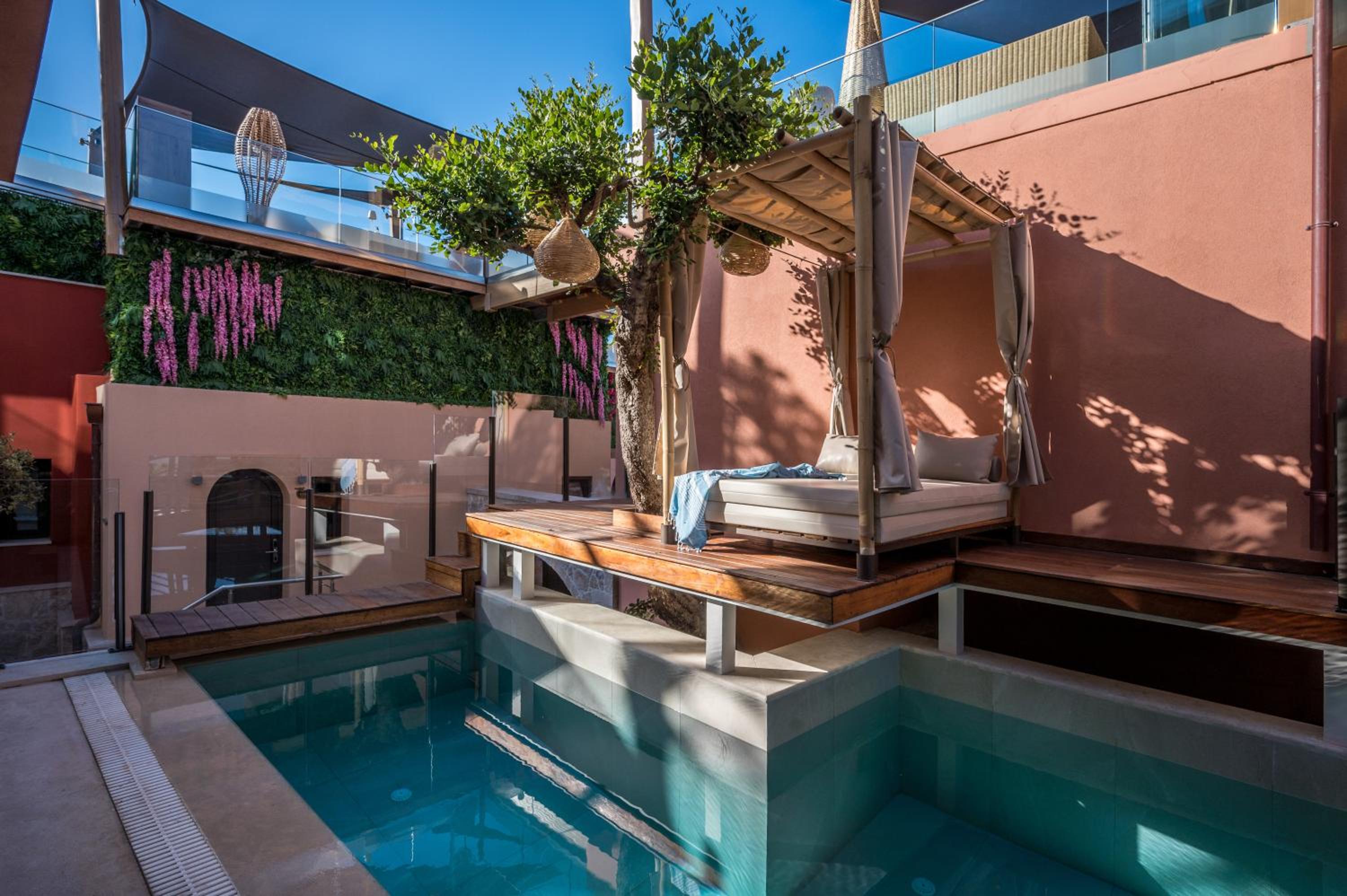 Premium Room Inland View Private Pool - Photo 8