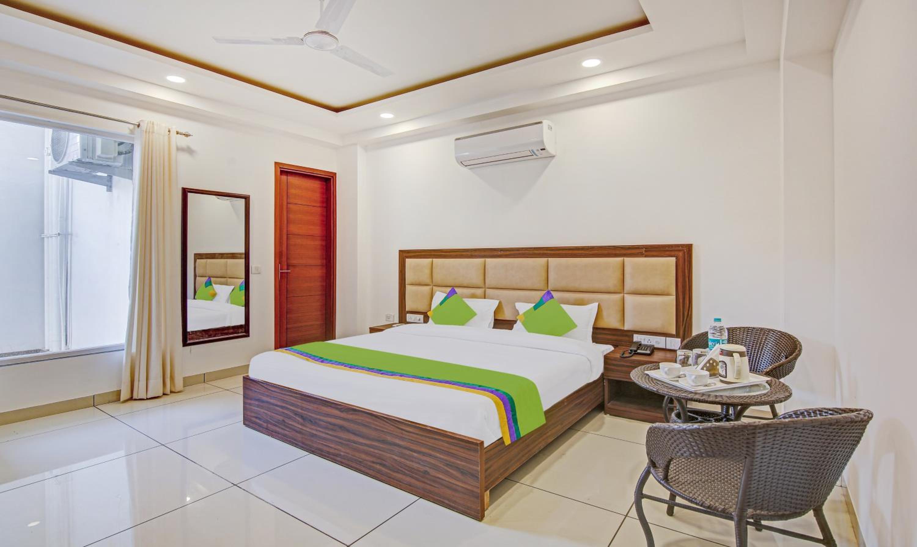 Deluxe Room - Photo 1