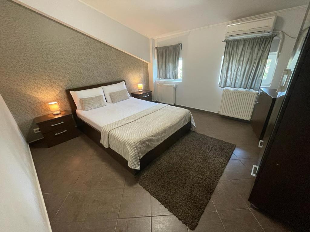 Double Room with Private Bathroom - Photo 8