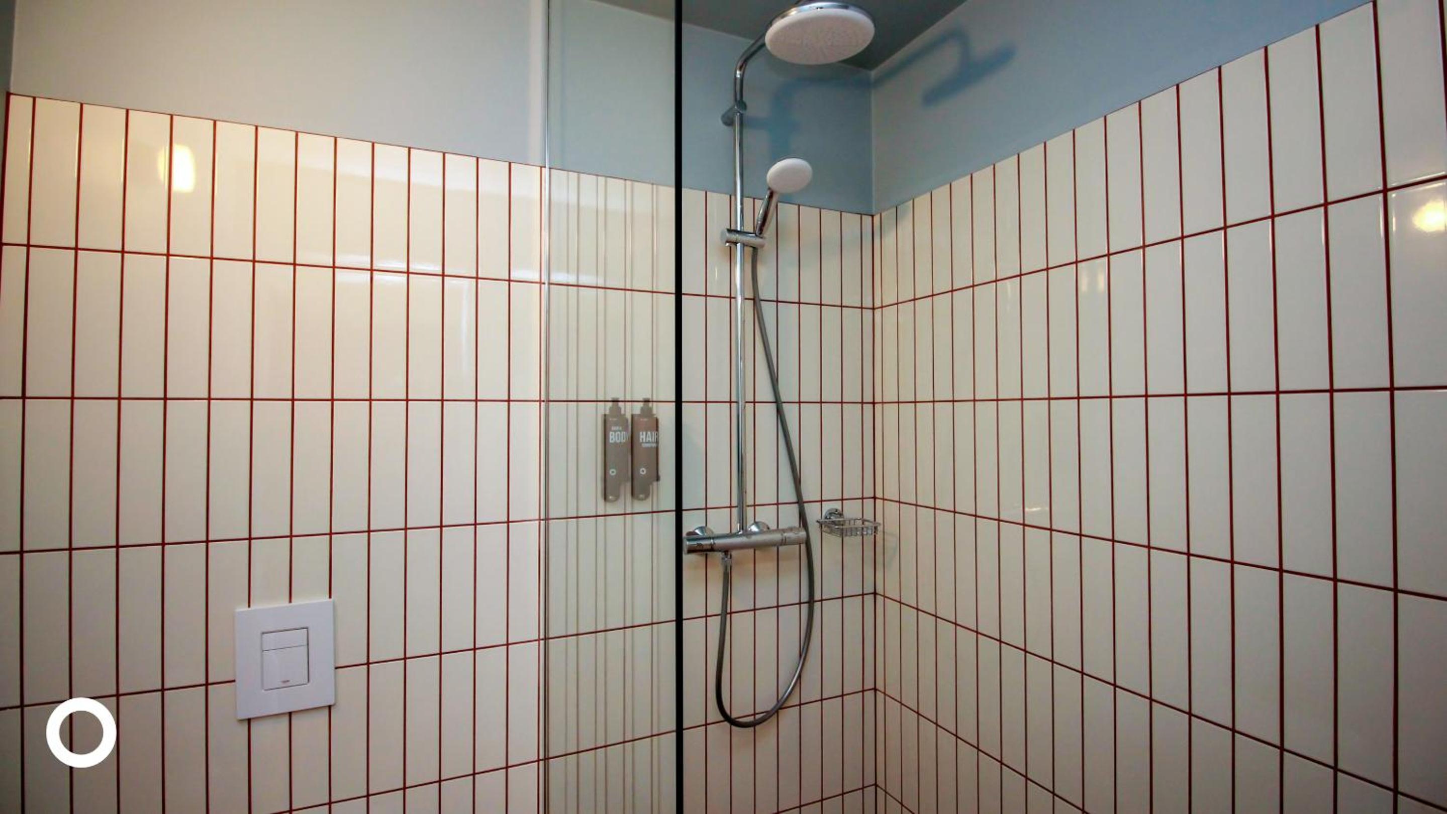 Standard Double or Twin Room - Photo 5