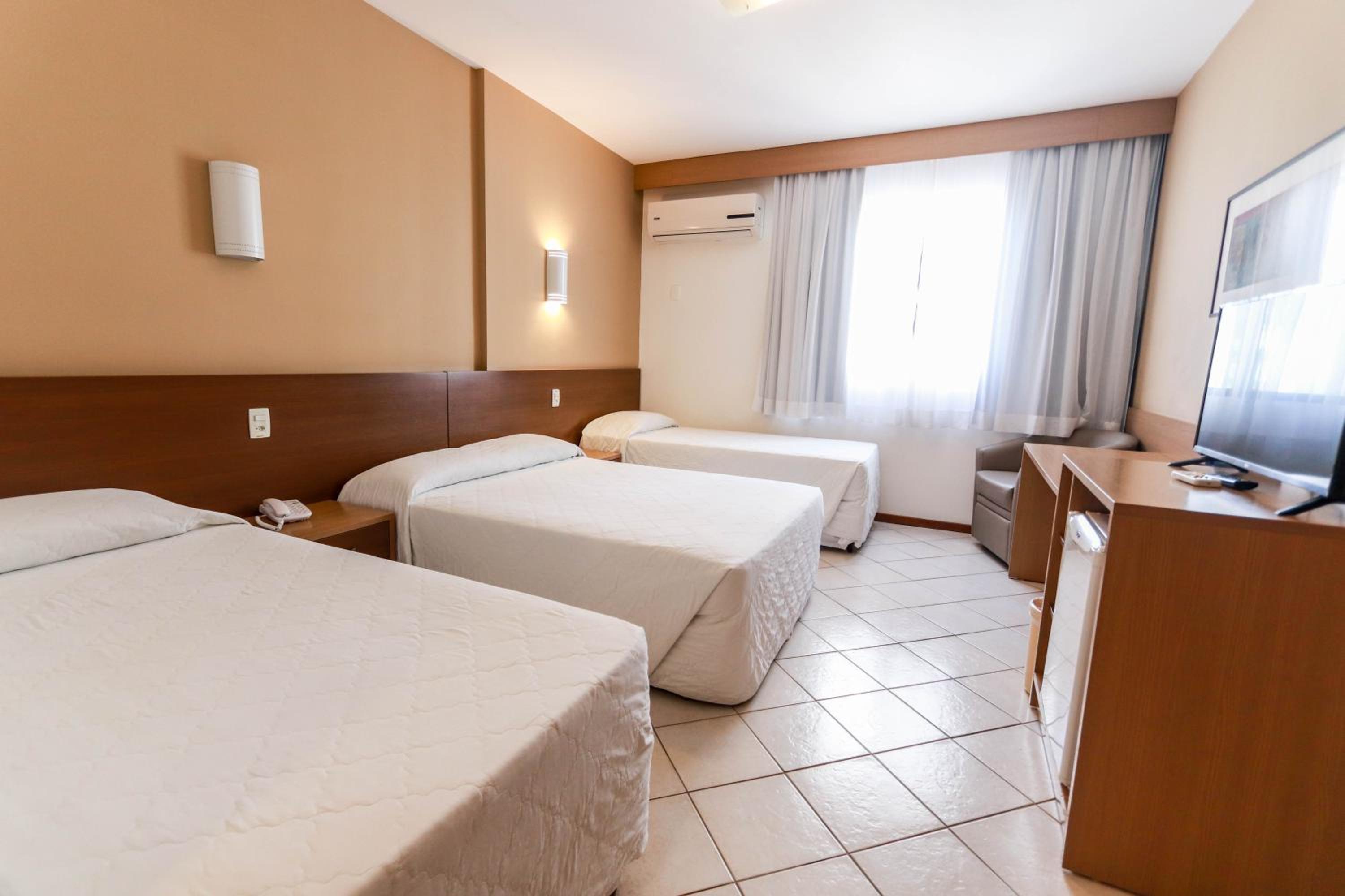 Deluxe Quadruple Room photo 3