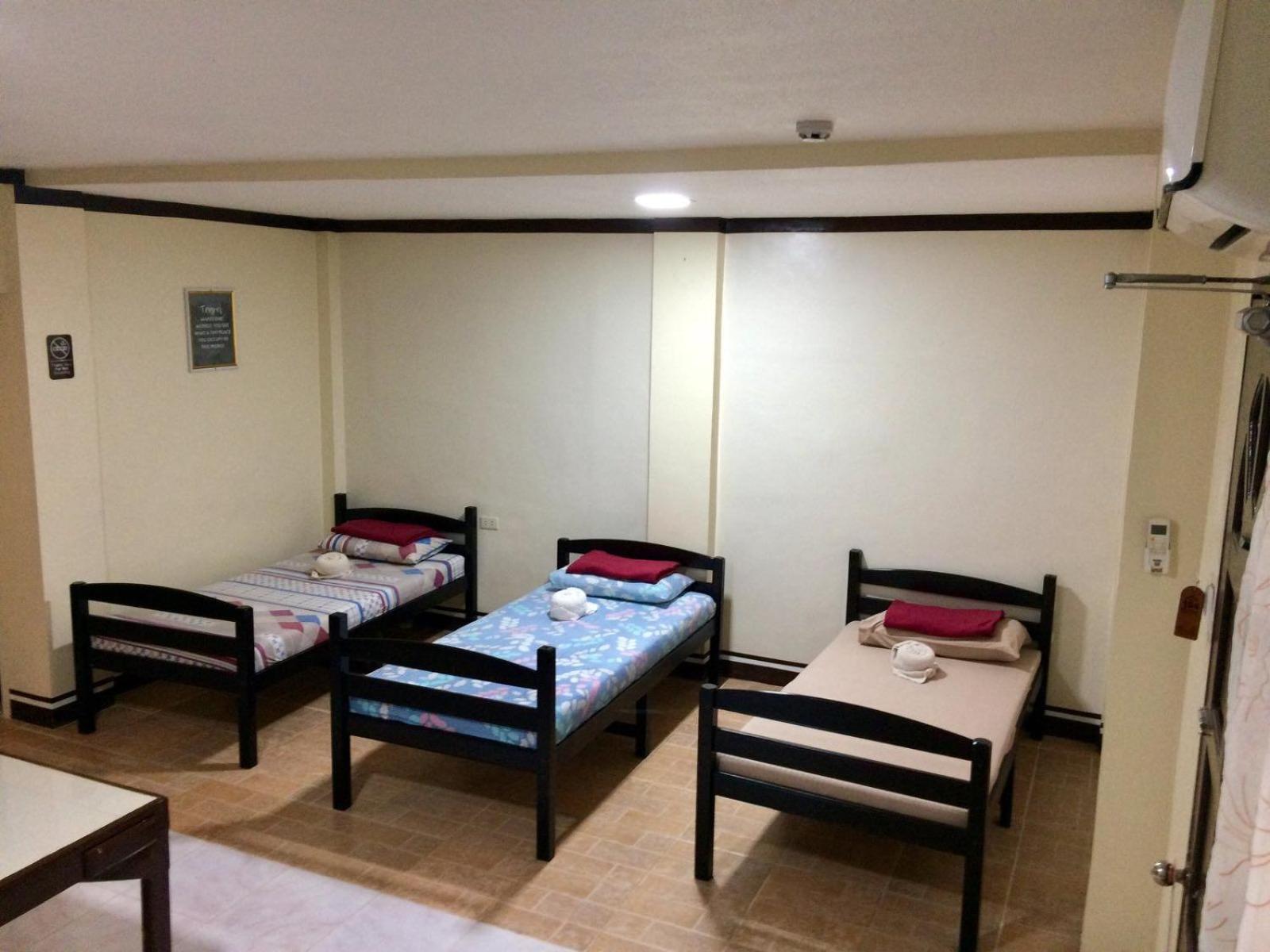 Family Room - Photo 12