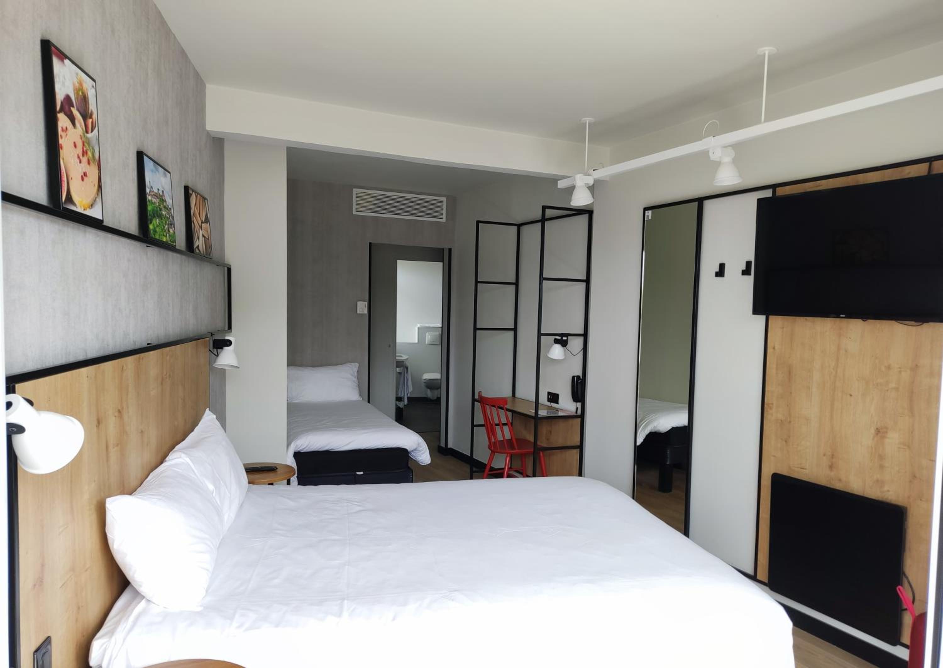 Superior Room - Photo 9