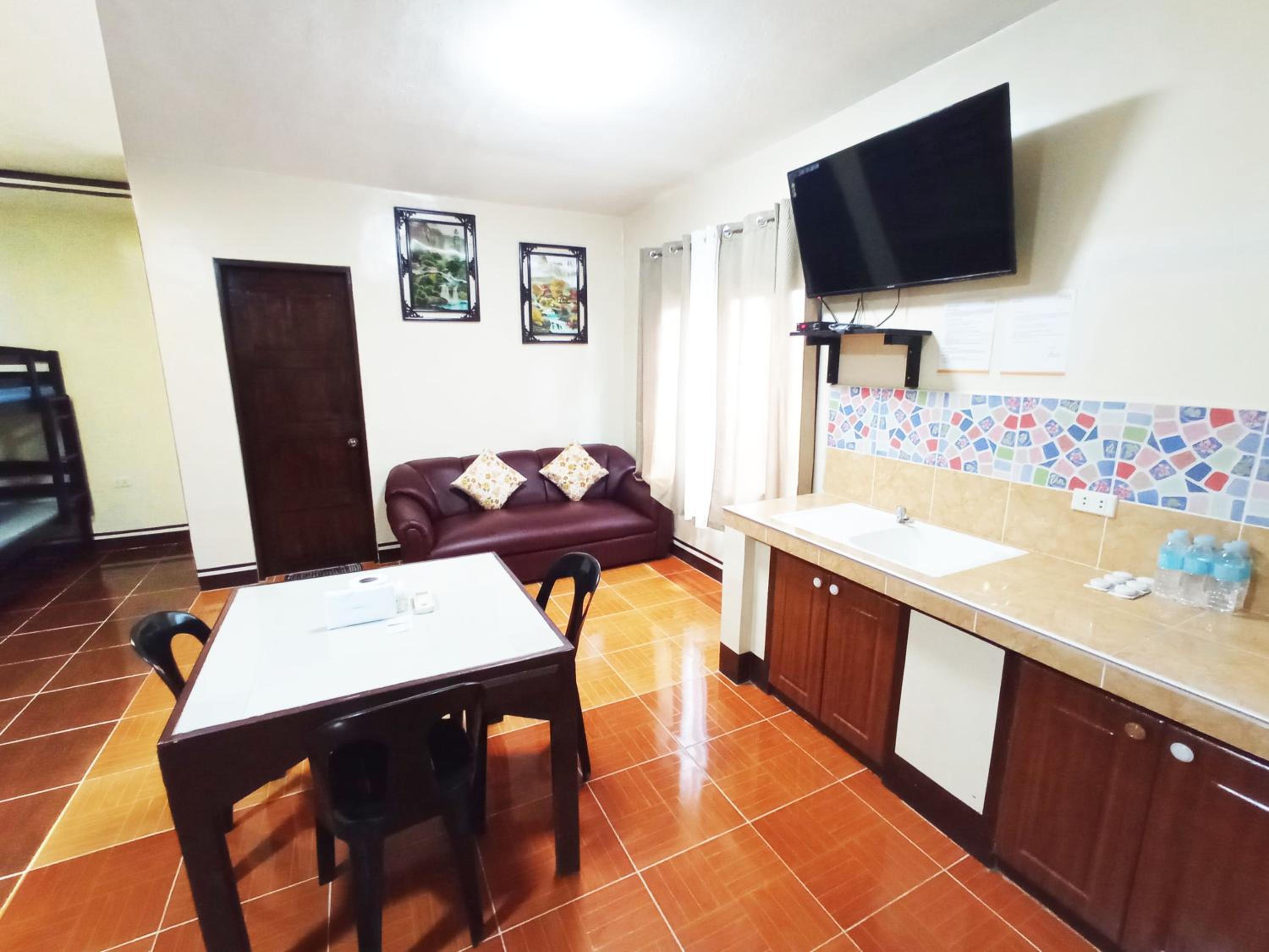 6-Bed Mixed Dormitory Room