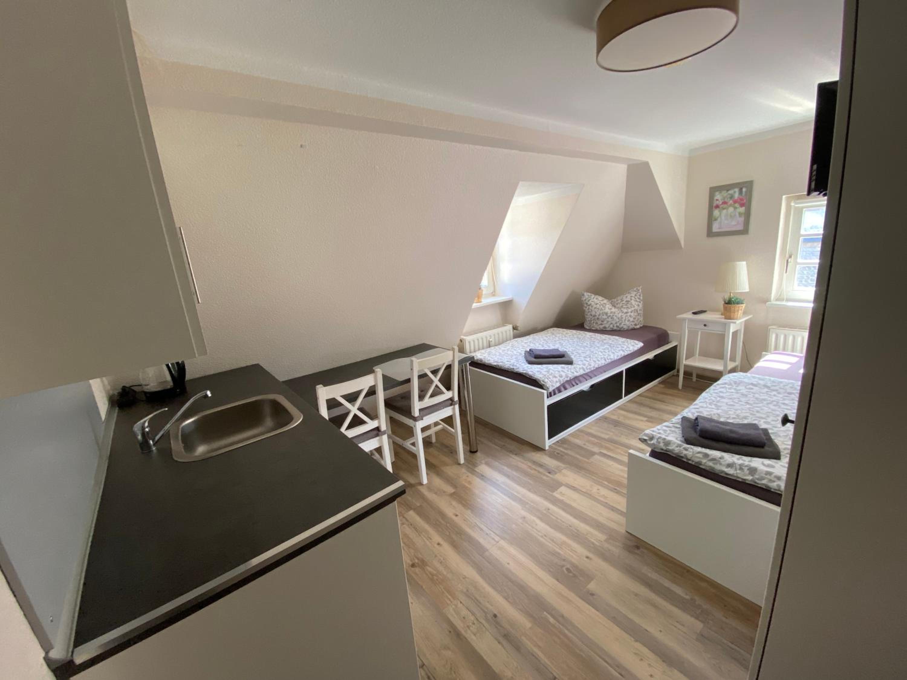 Double or Twin Room with Private Bathroom photo 2