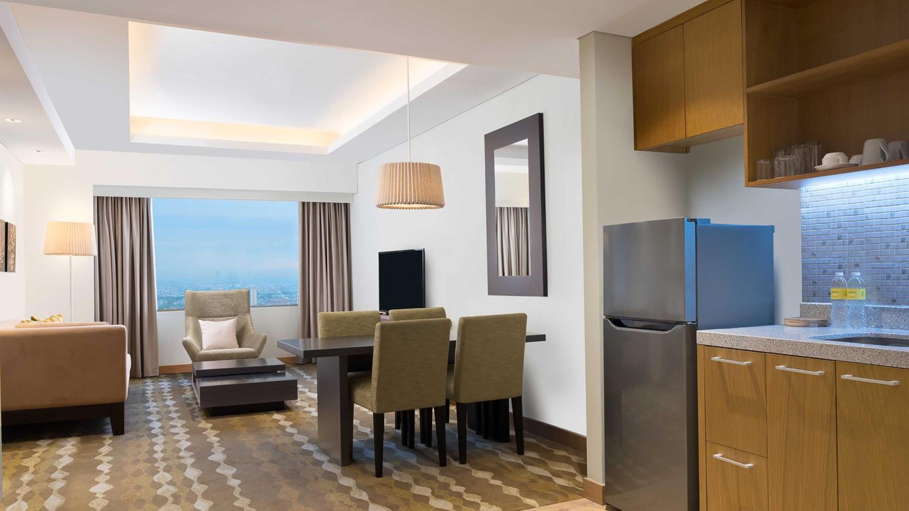 One-Bedroom Suite with City View