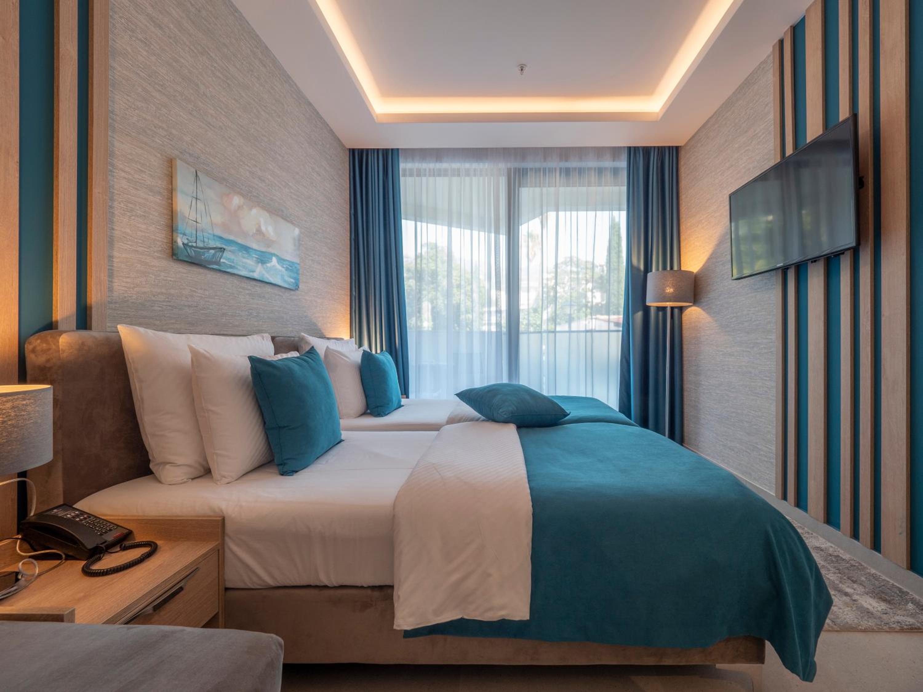 Superior Double or Twin Room photo 3