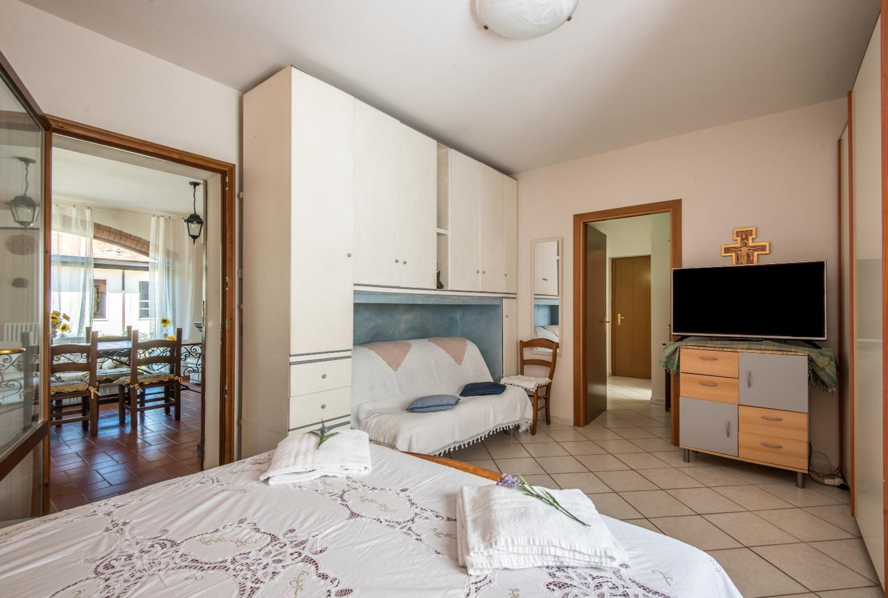 Two-Bedroom House photo 3