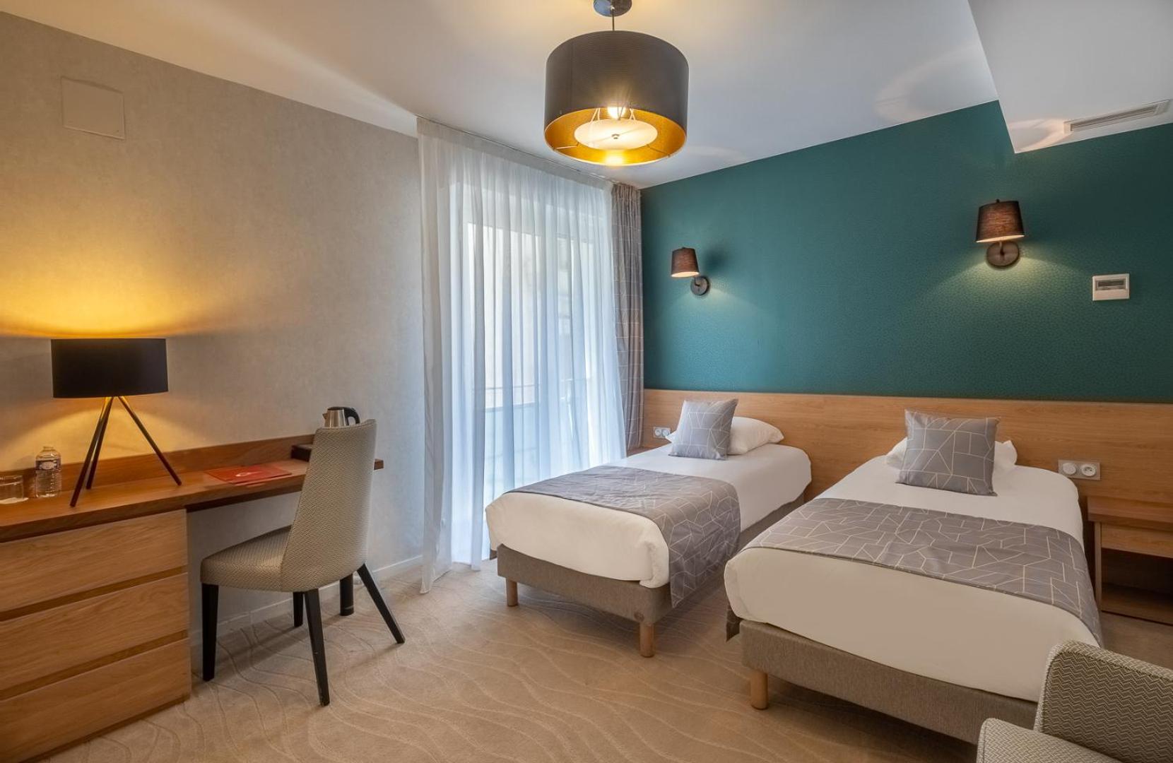 Classic Double Room - Large Double Bed - Photo 5