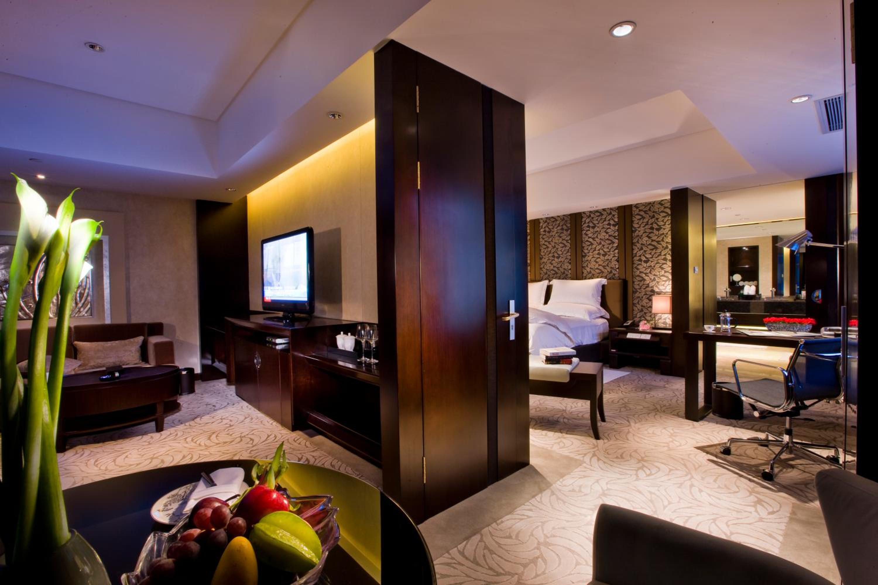 One-Bedroom Suite photo 1