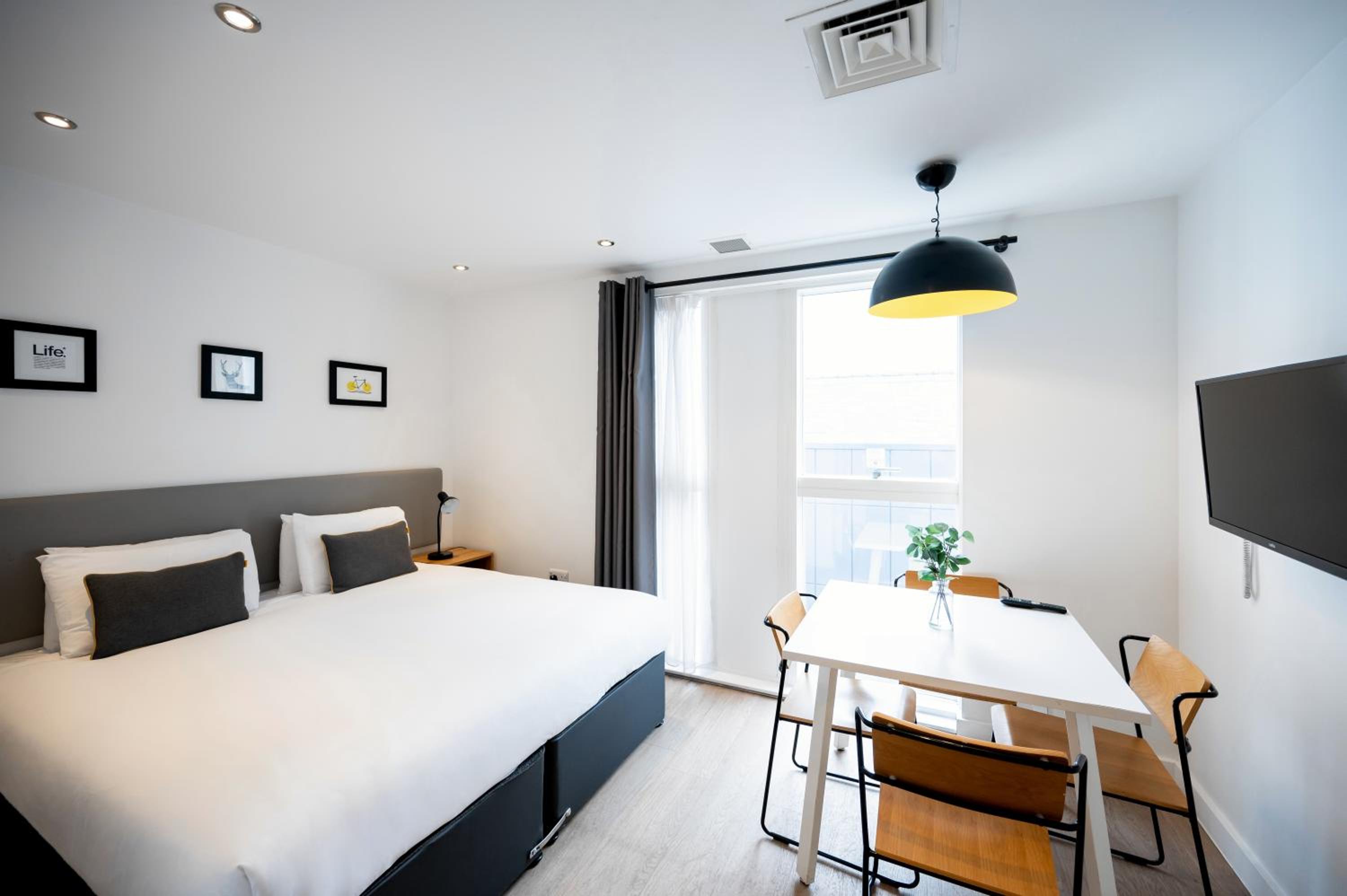One-Bedroom Apartment (4 Adults) photo 3