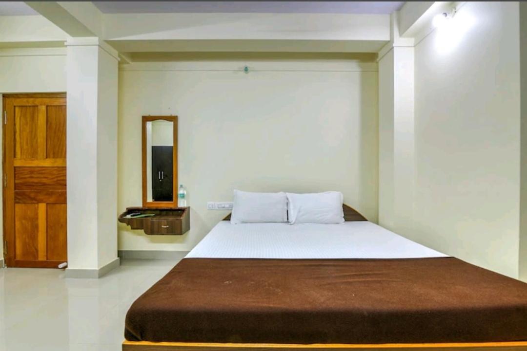 Deluxe Double Room with Sea View photo 3