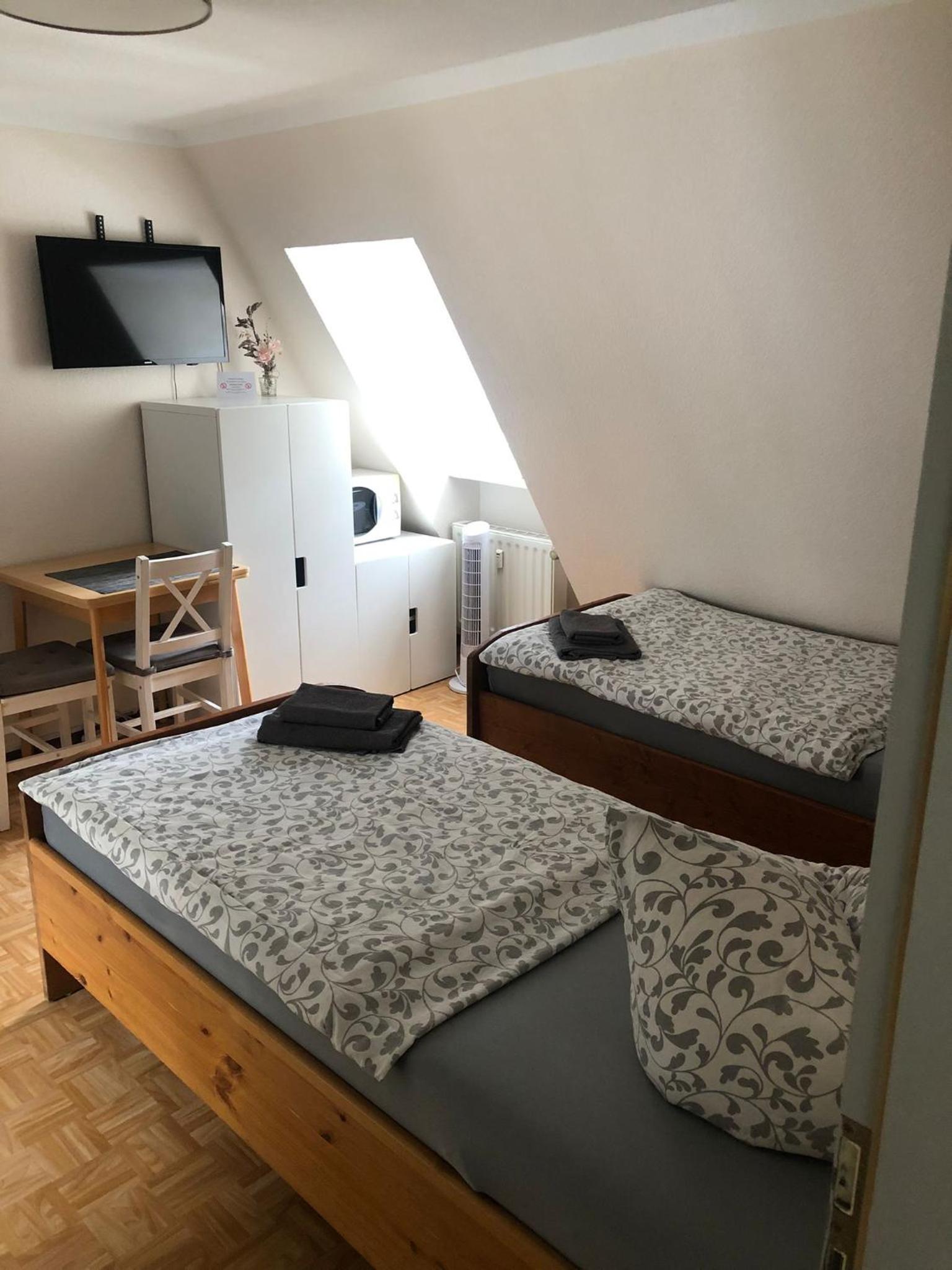 Double or Twin Room with Private Bathroom photo 3