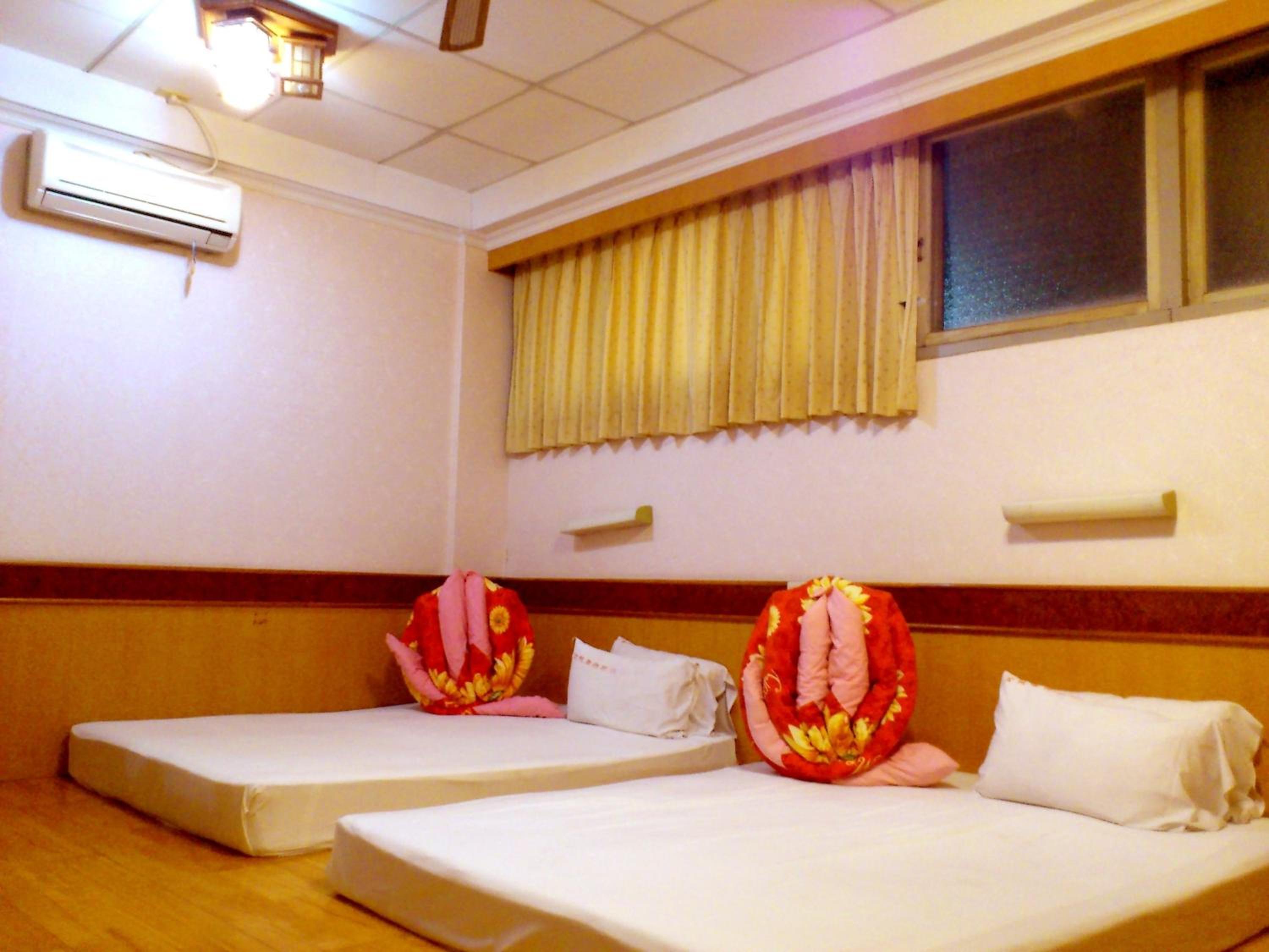 Classic Quadruple Room - Photo 3