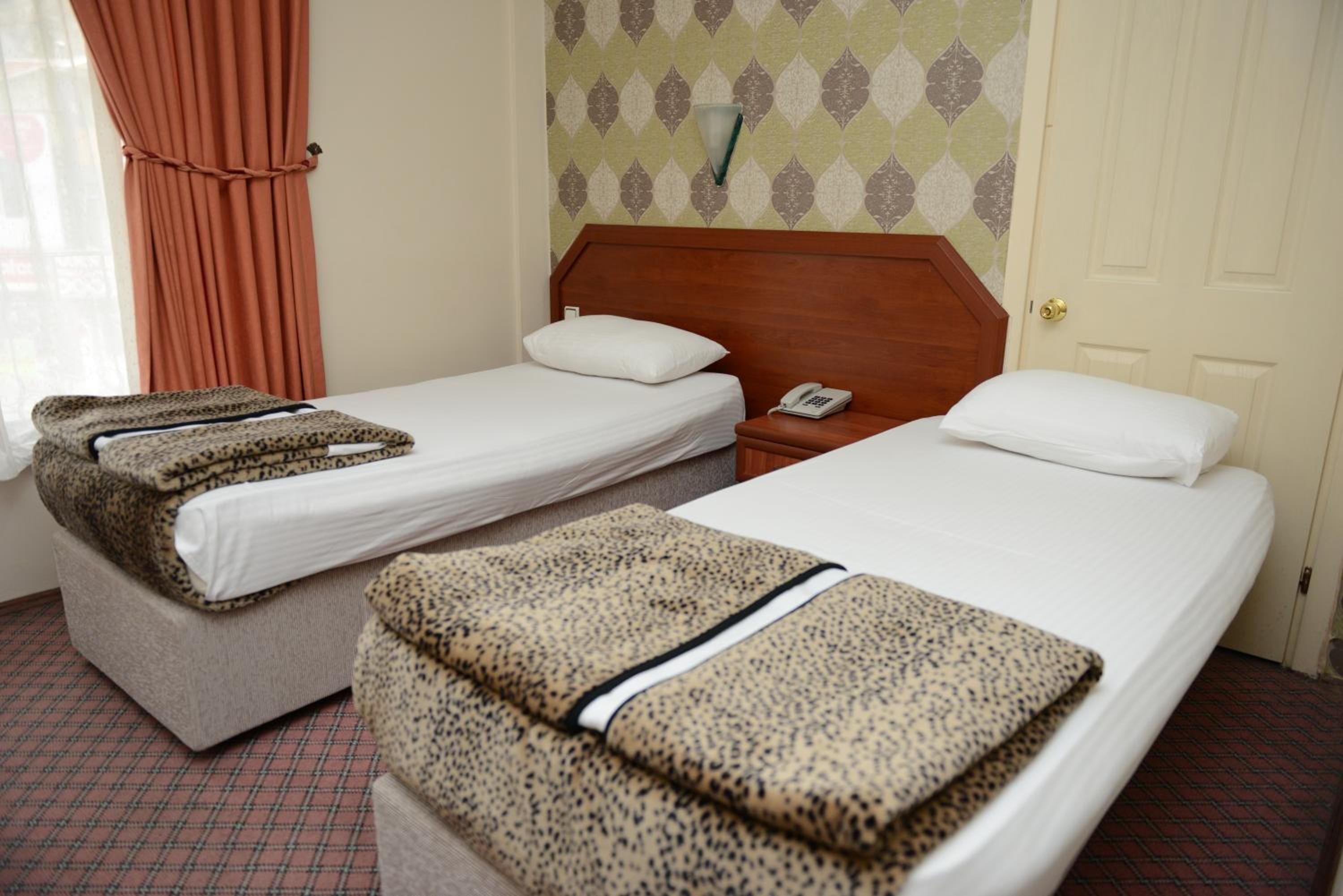 Standard Double or Twin Room photo 1