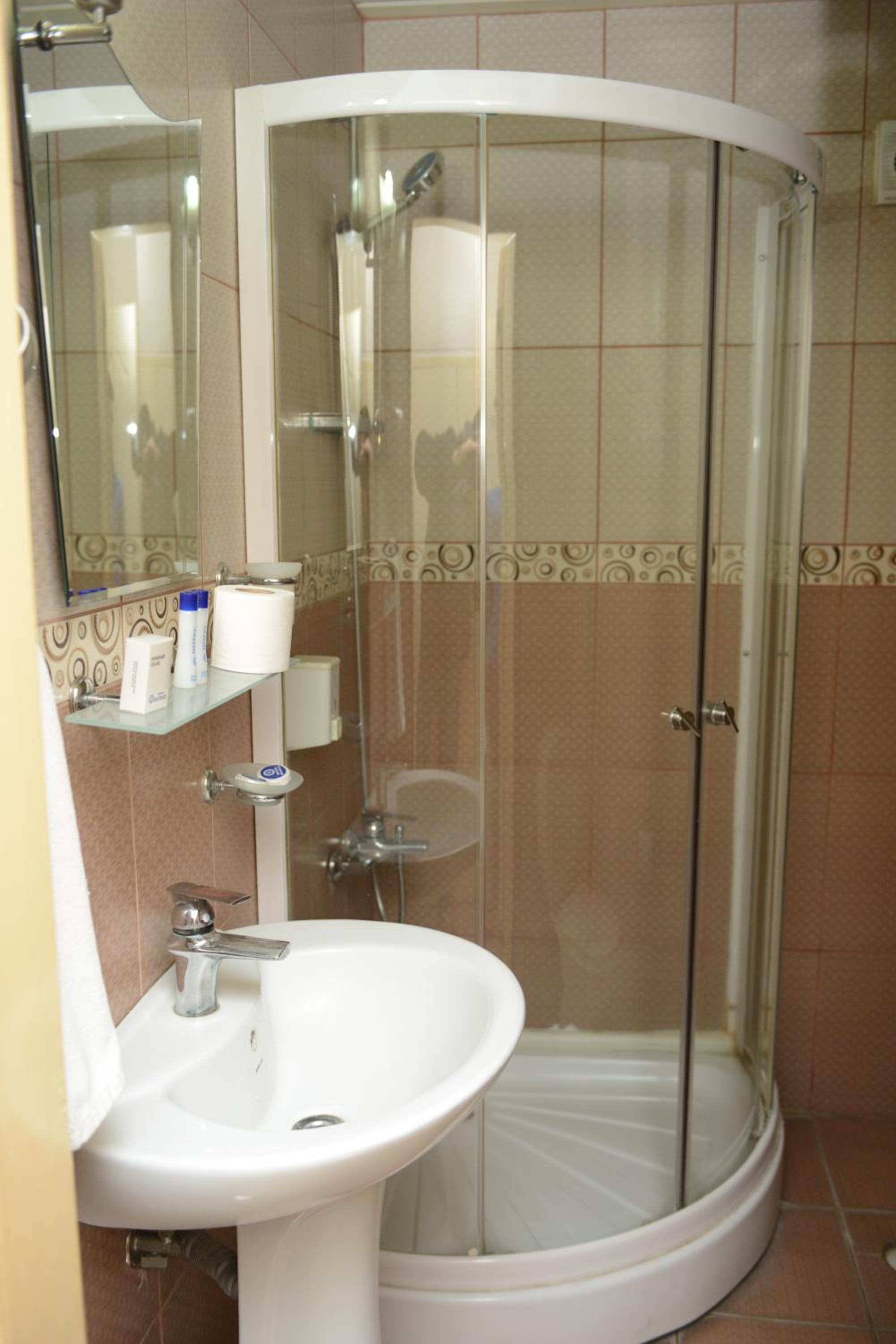 Standard Double or Twin Room photo 2