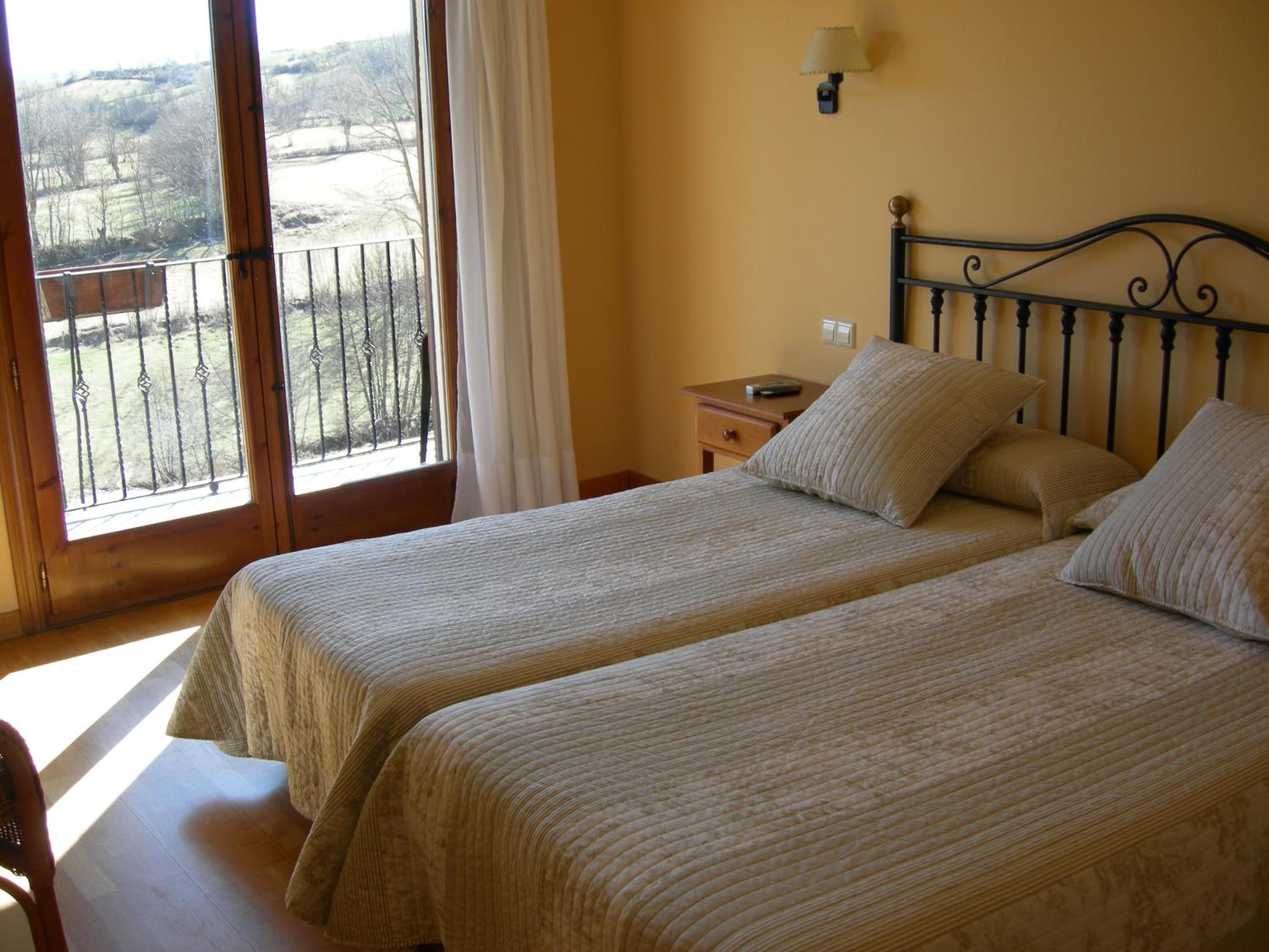 Double or Twin Room photo 3