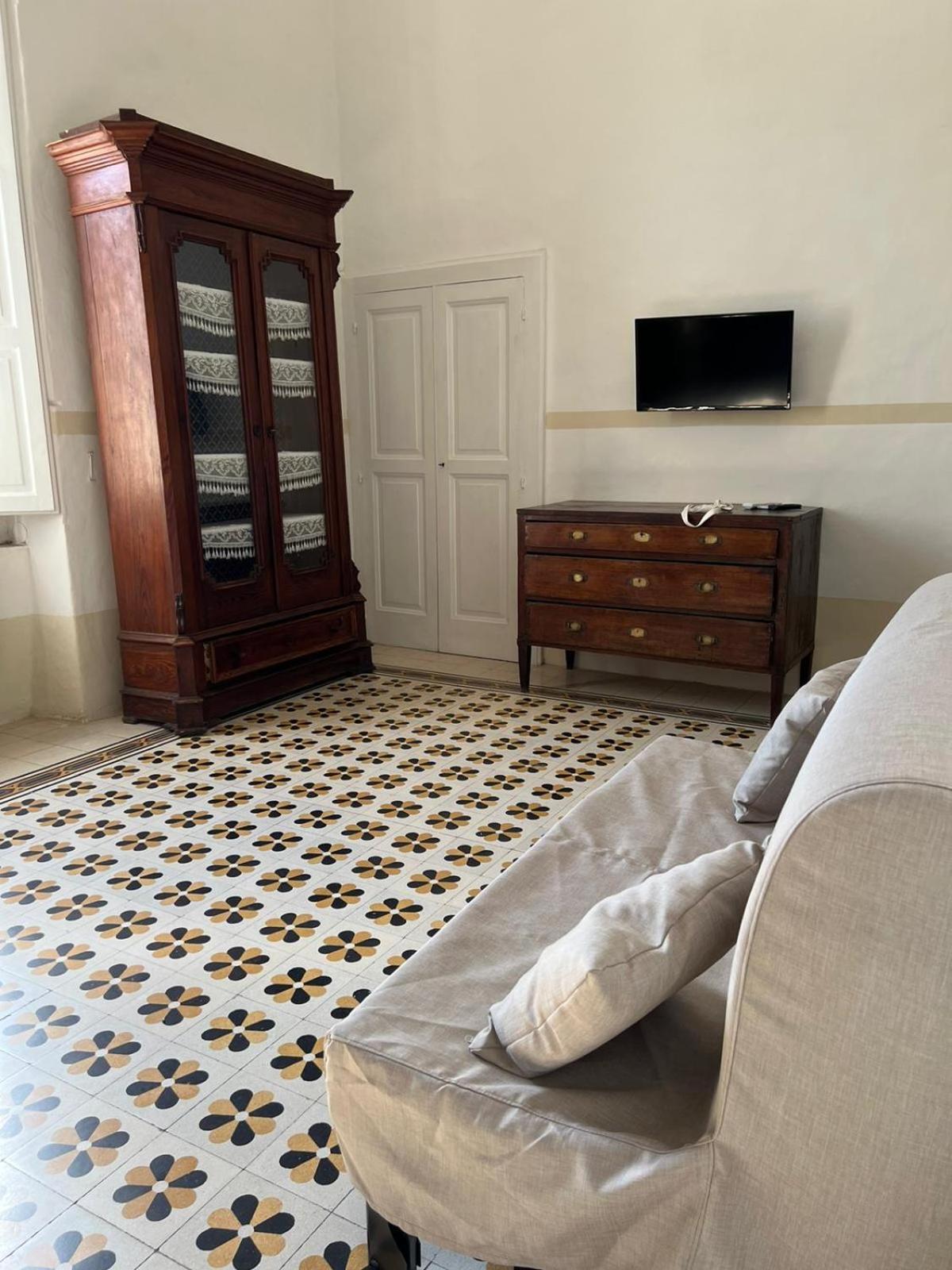 Deluxe Double Room with Bath photo 1