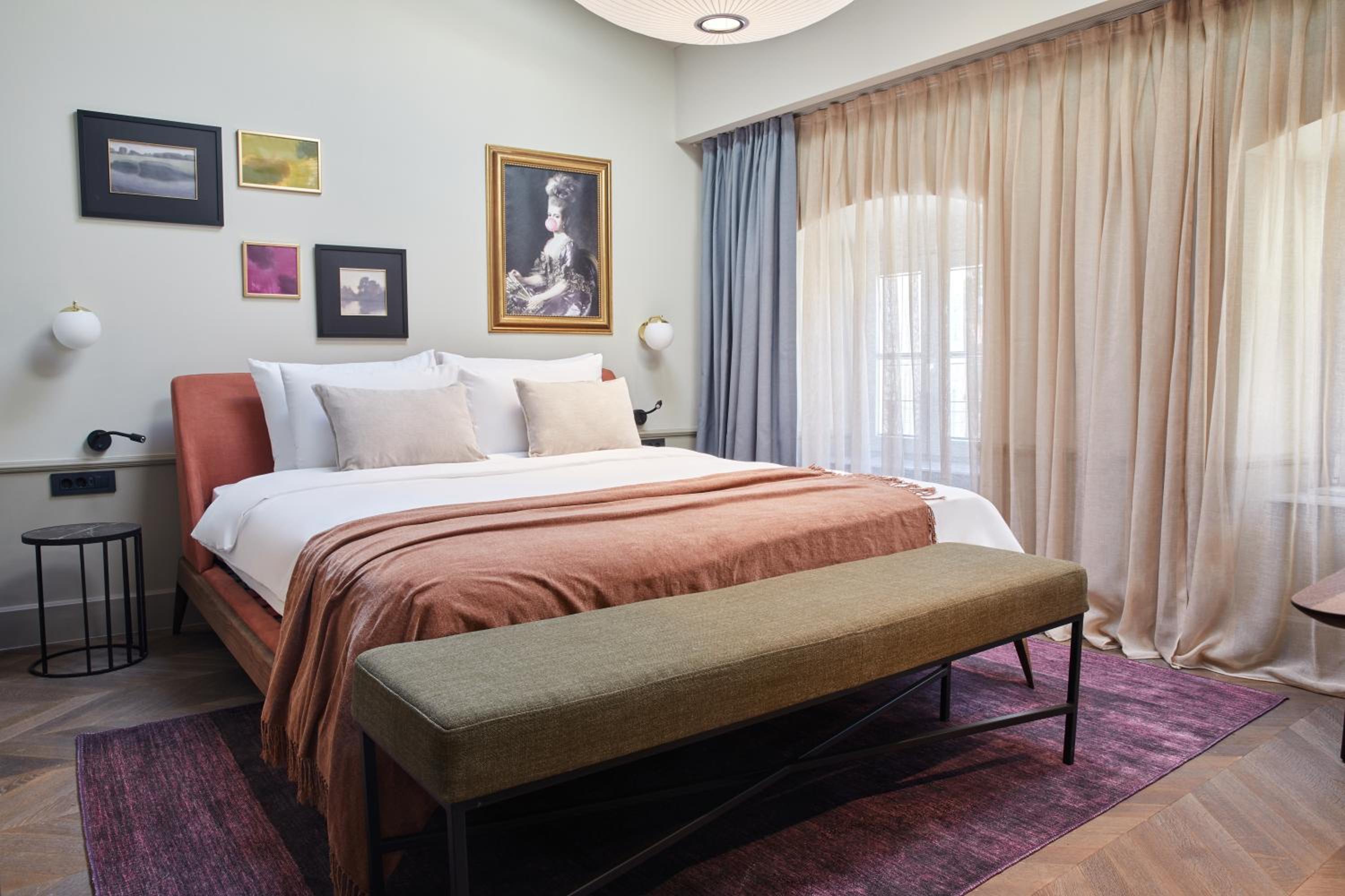 Executive Suite - Photo 5