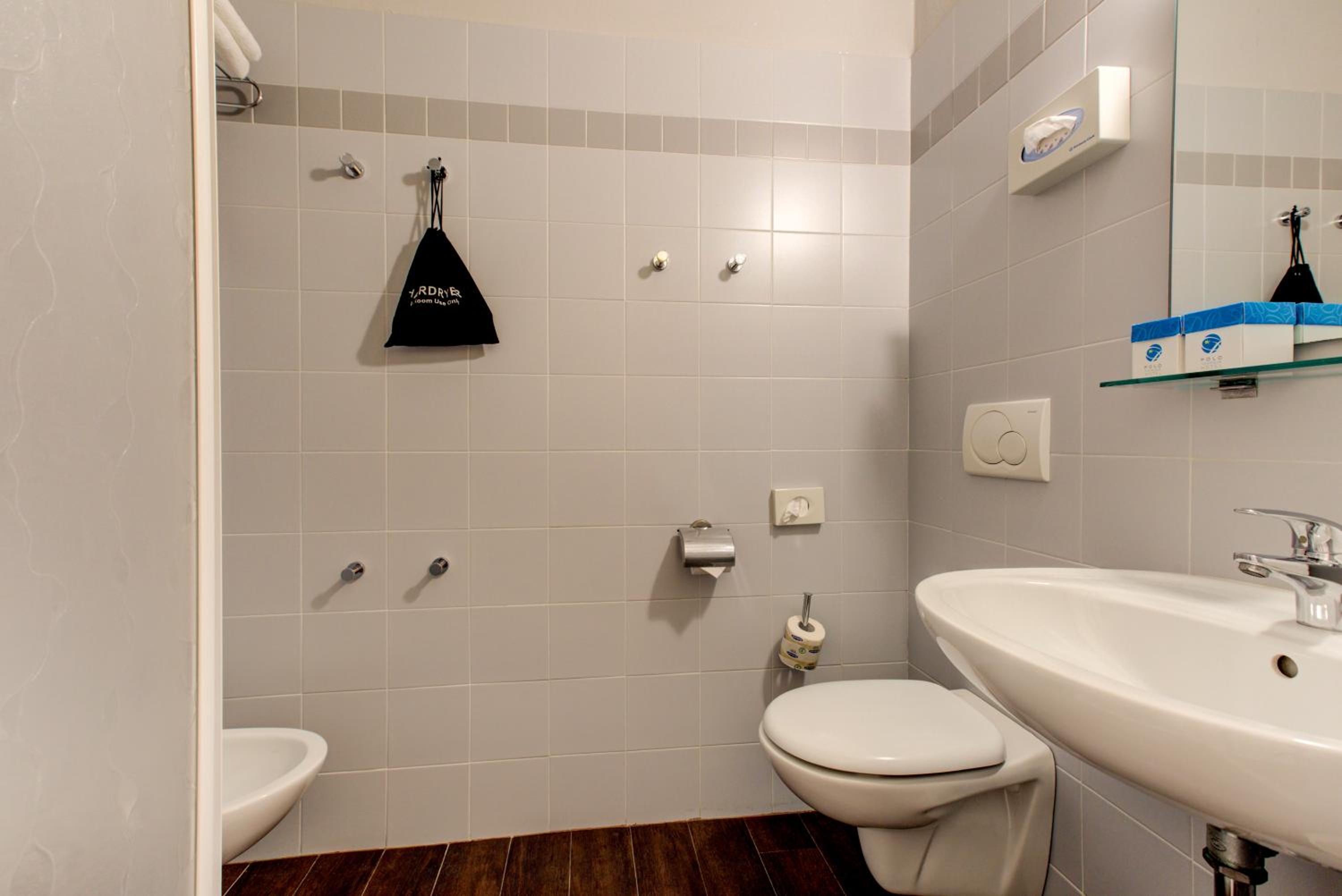 Standard Double or Twin Room photo 3