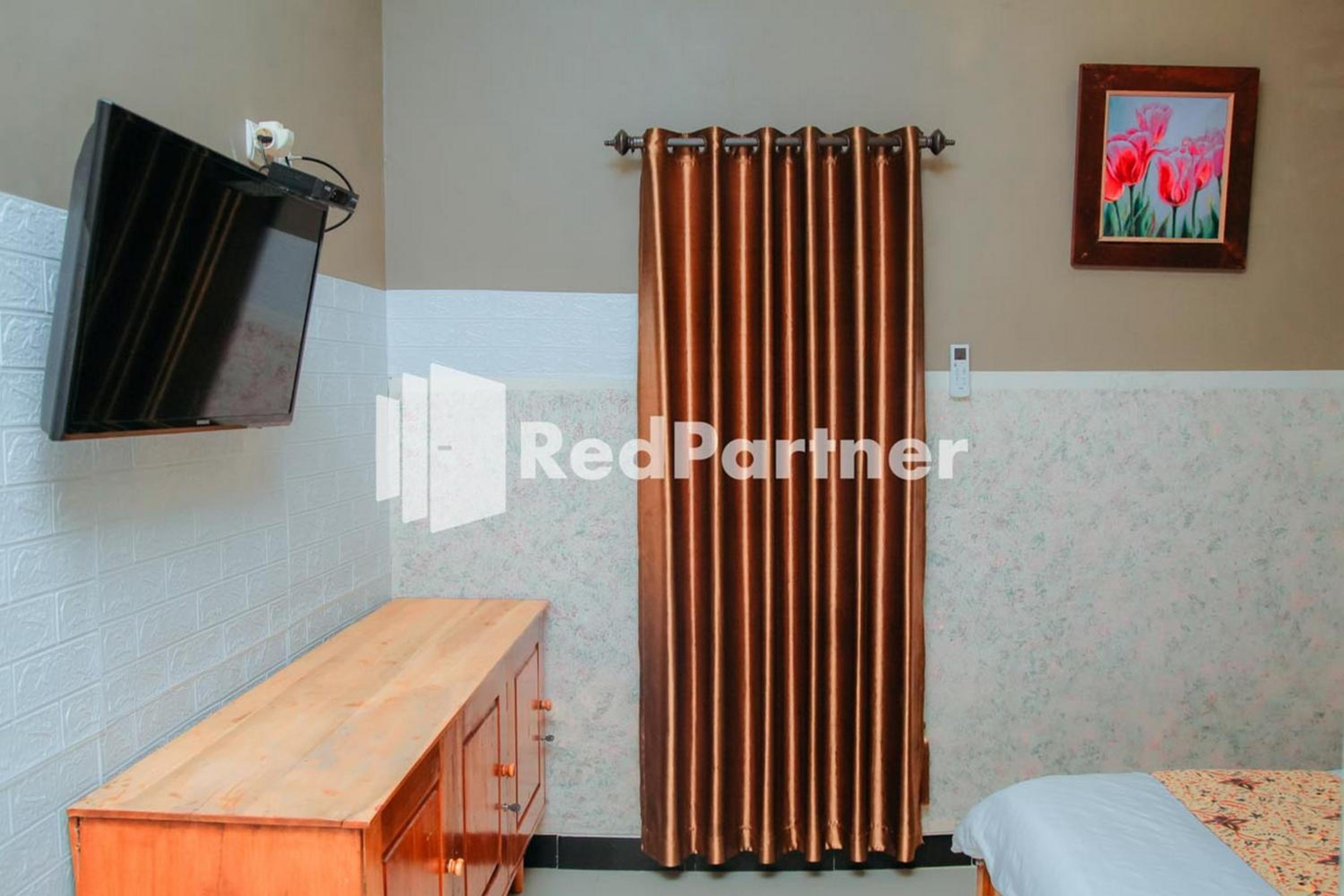 Standard Double Room - Photo 12
