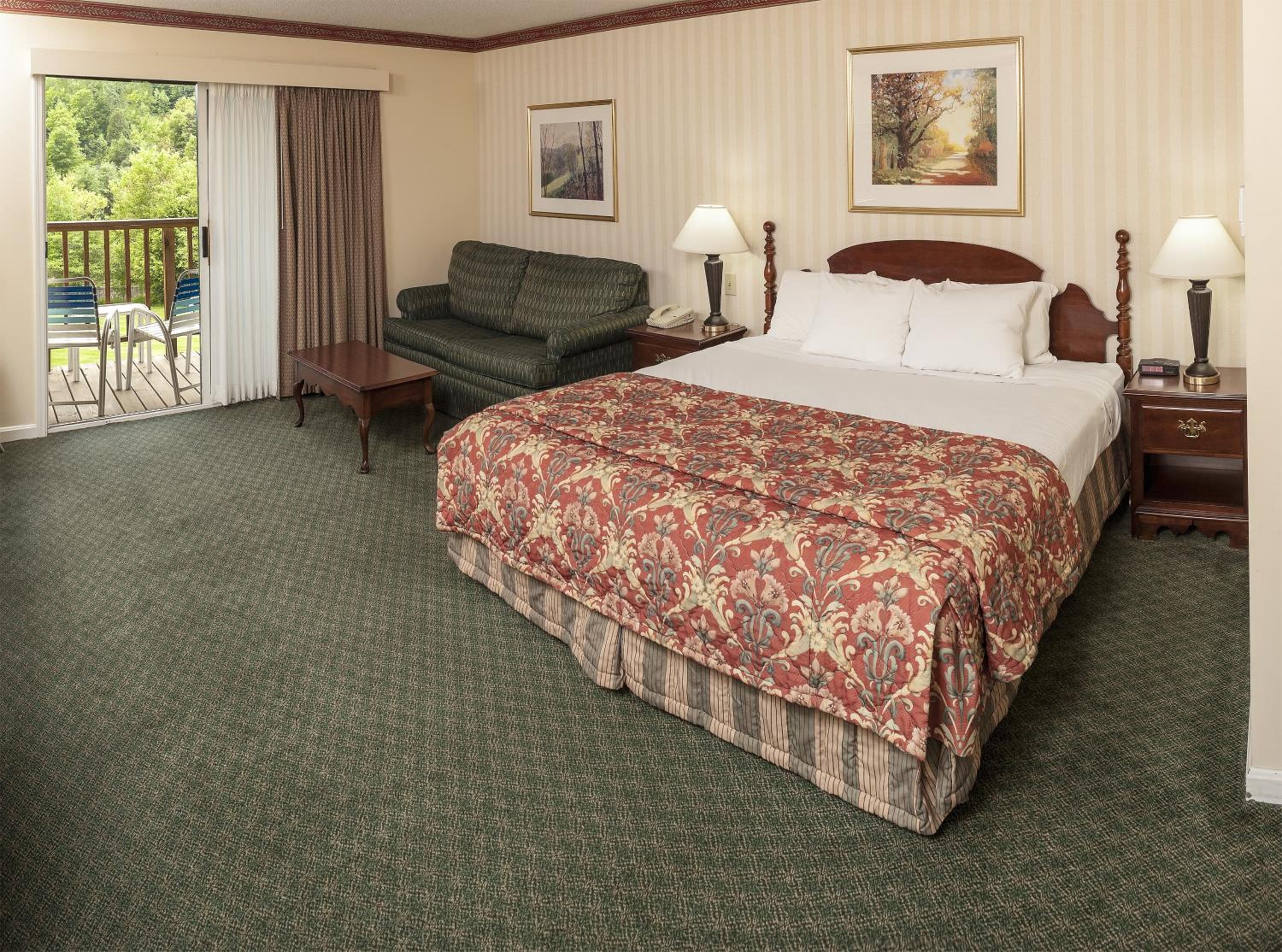 Upper Level One King Bed