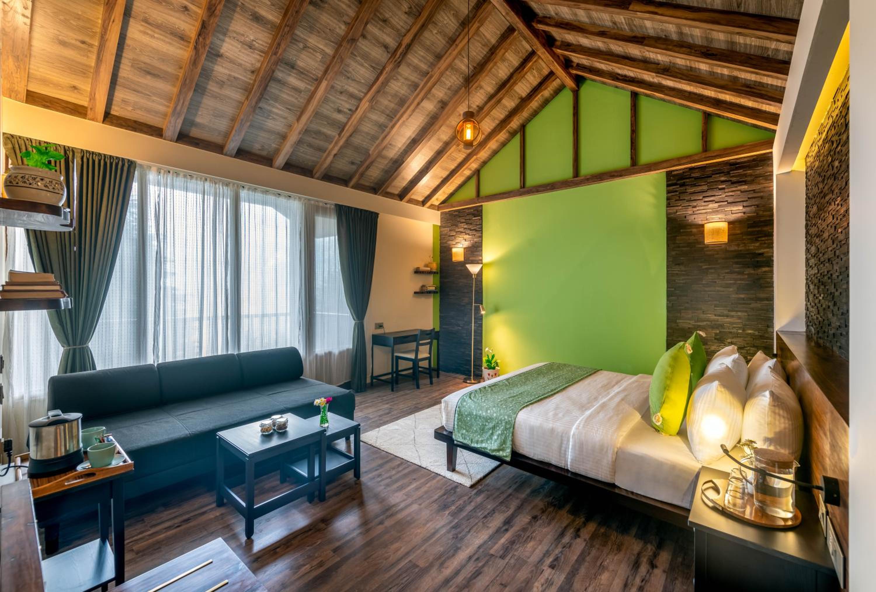 King Room with Balcony photo 2