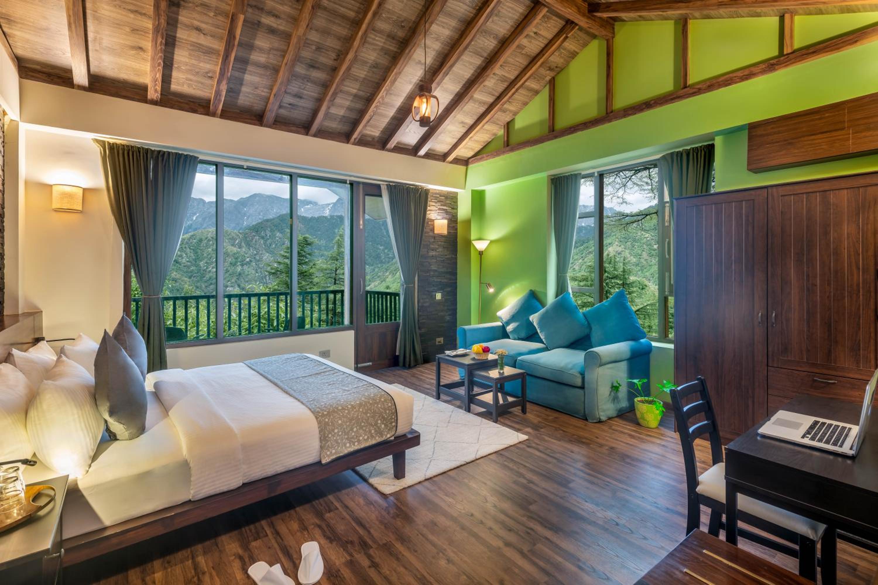 King Room with Balcony photo 1