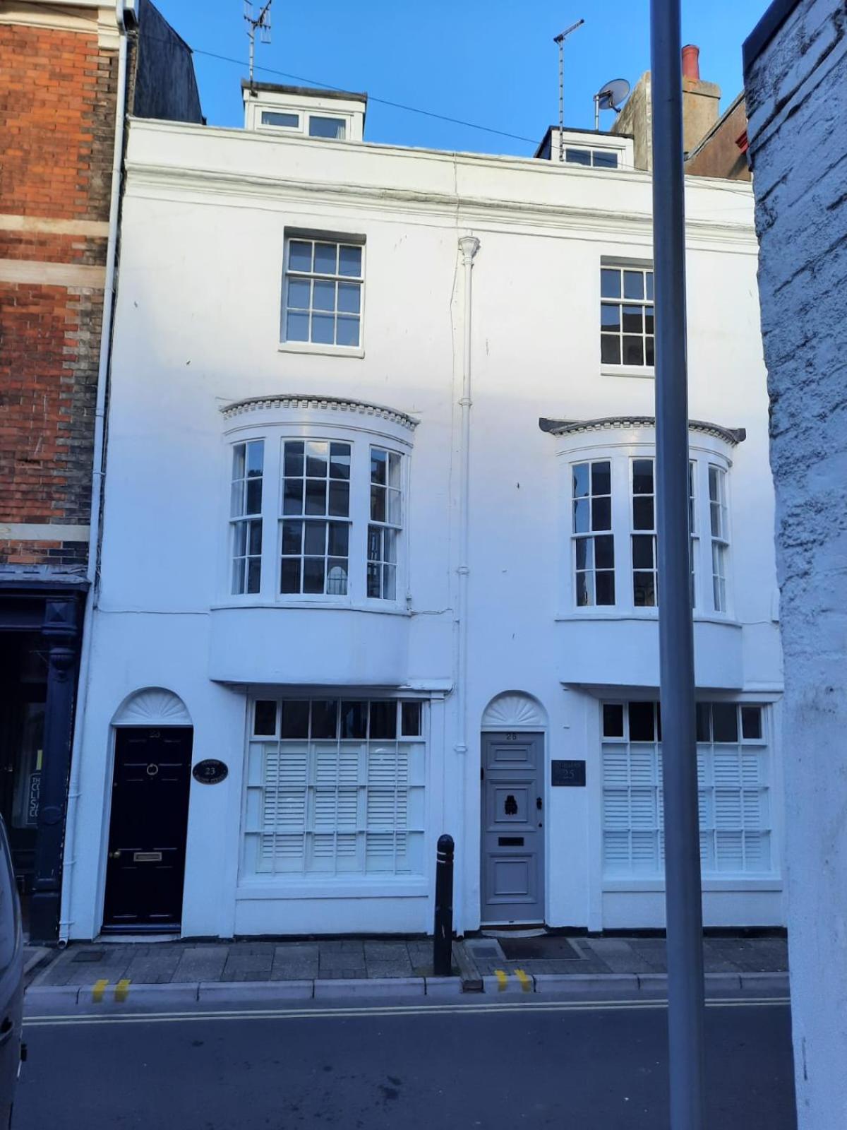 Four-Bedroom House photo 2