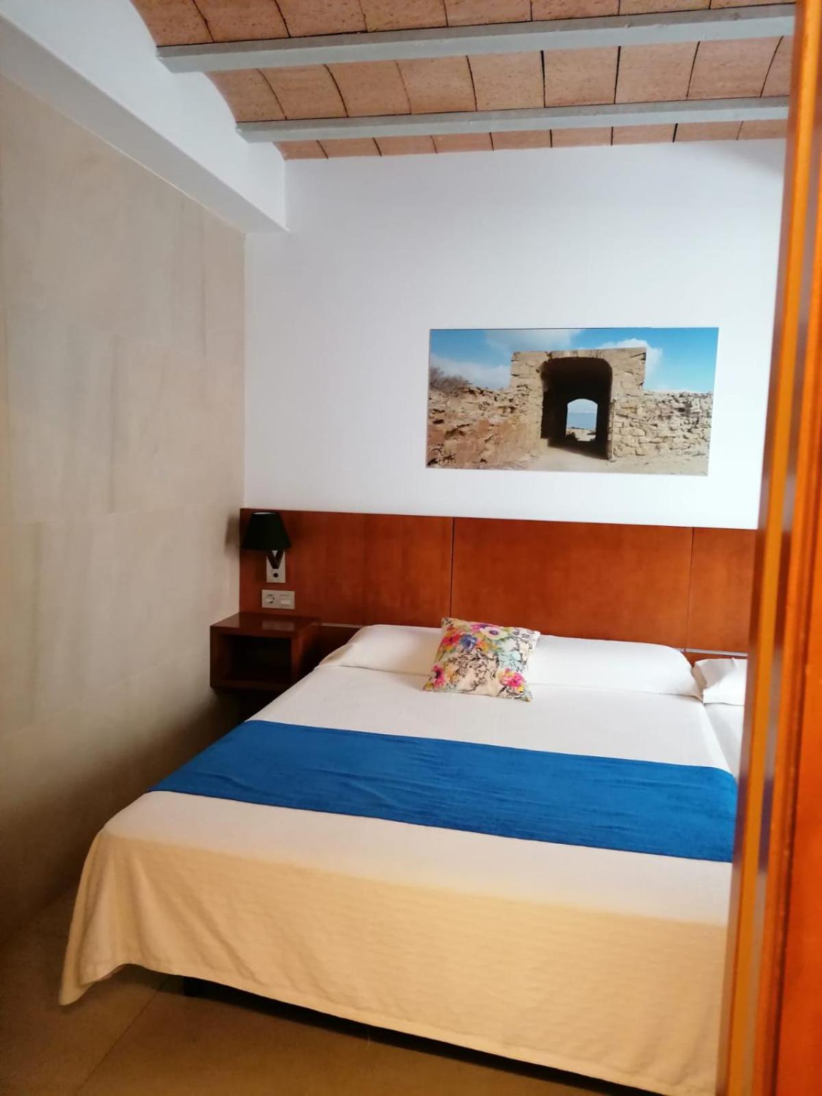 Queen Room - Disability Access photo 2