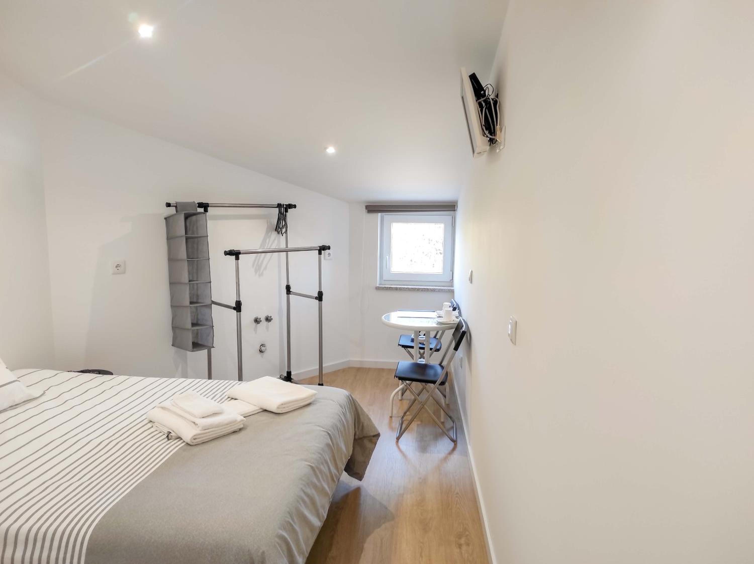 One-Bedroom Apartment photo 3