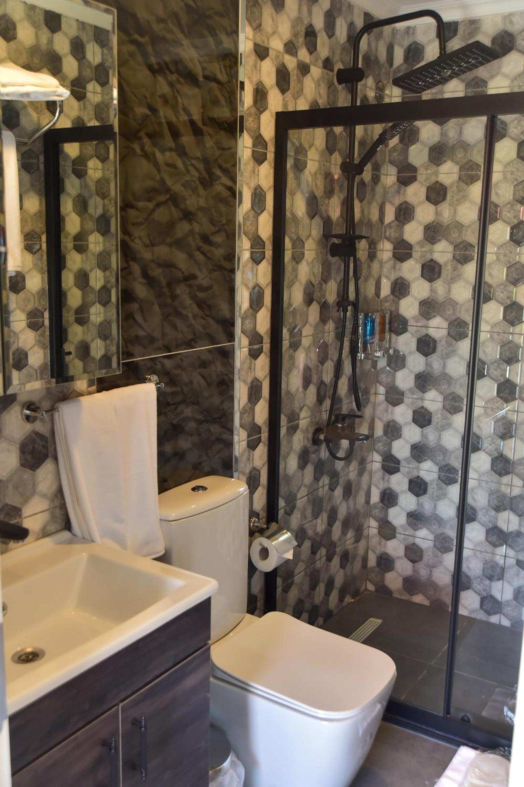Standard Double Room - Photo 3