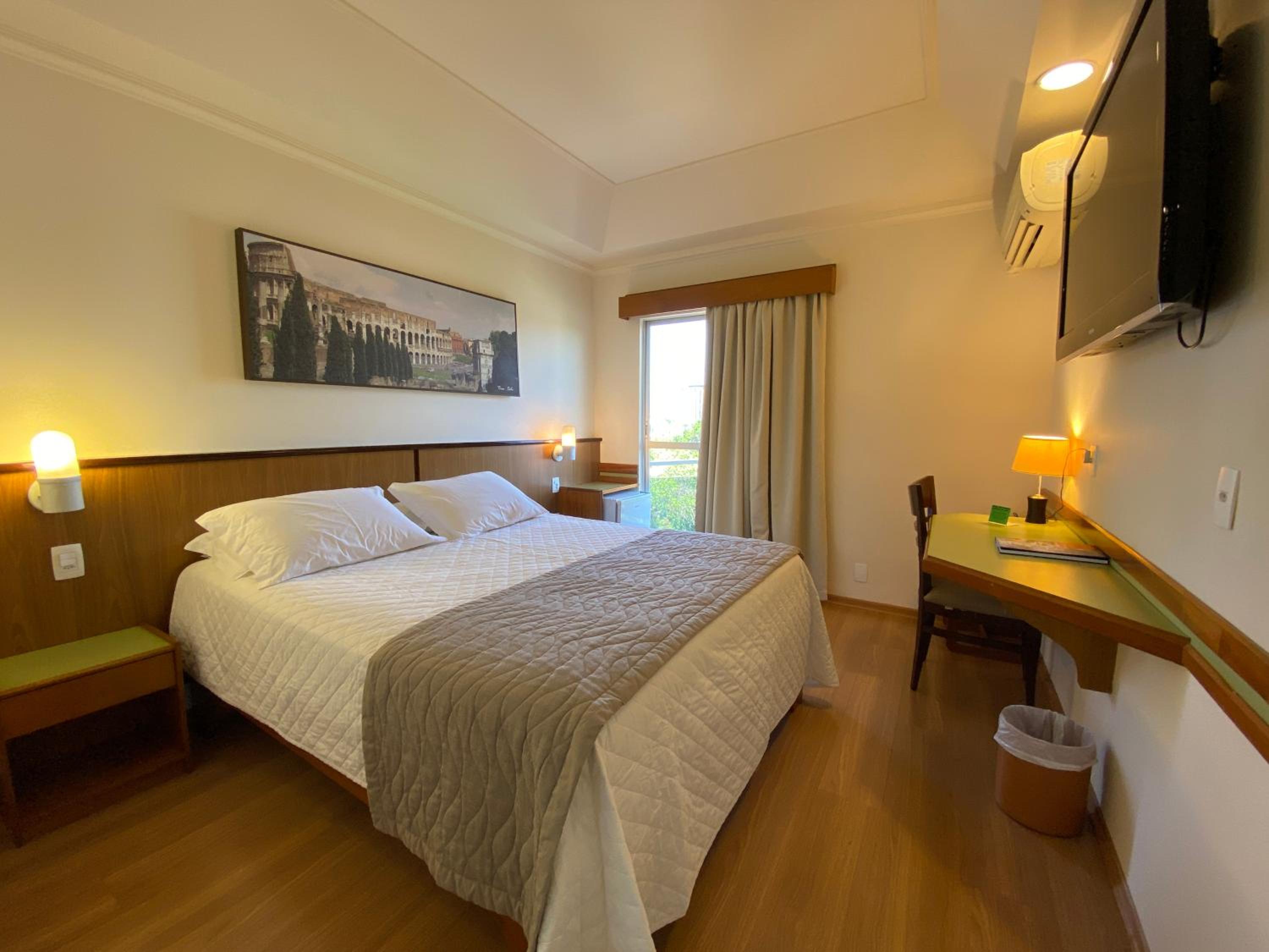 Double Room with Queen Size Bad photo 3