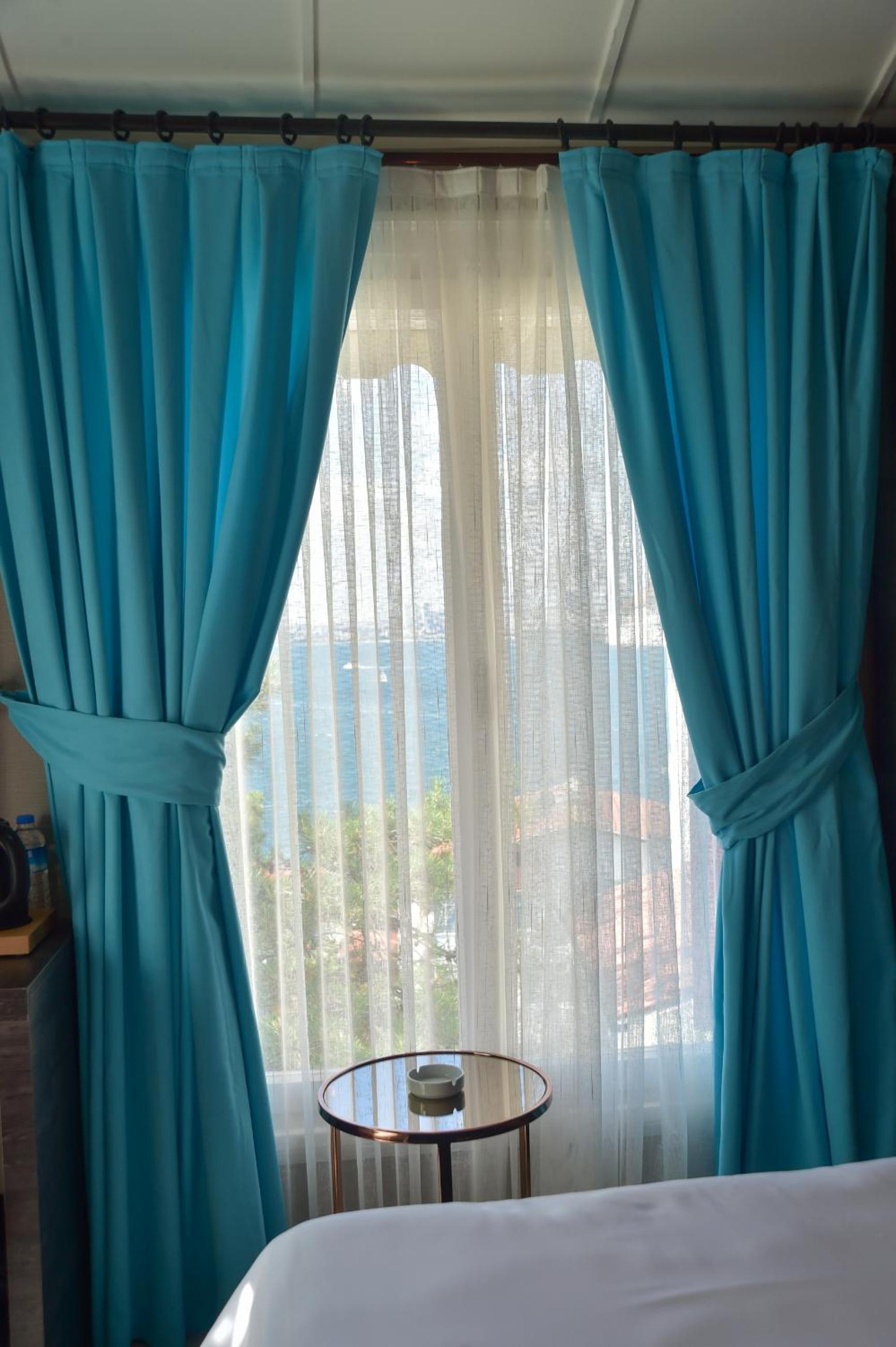 Family Room - Photo 2