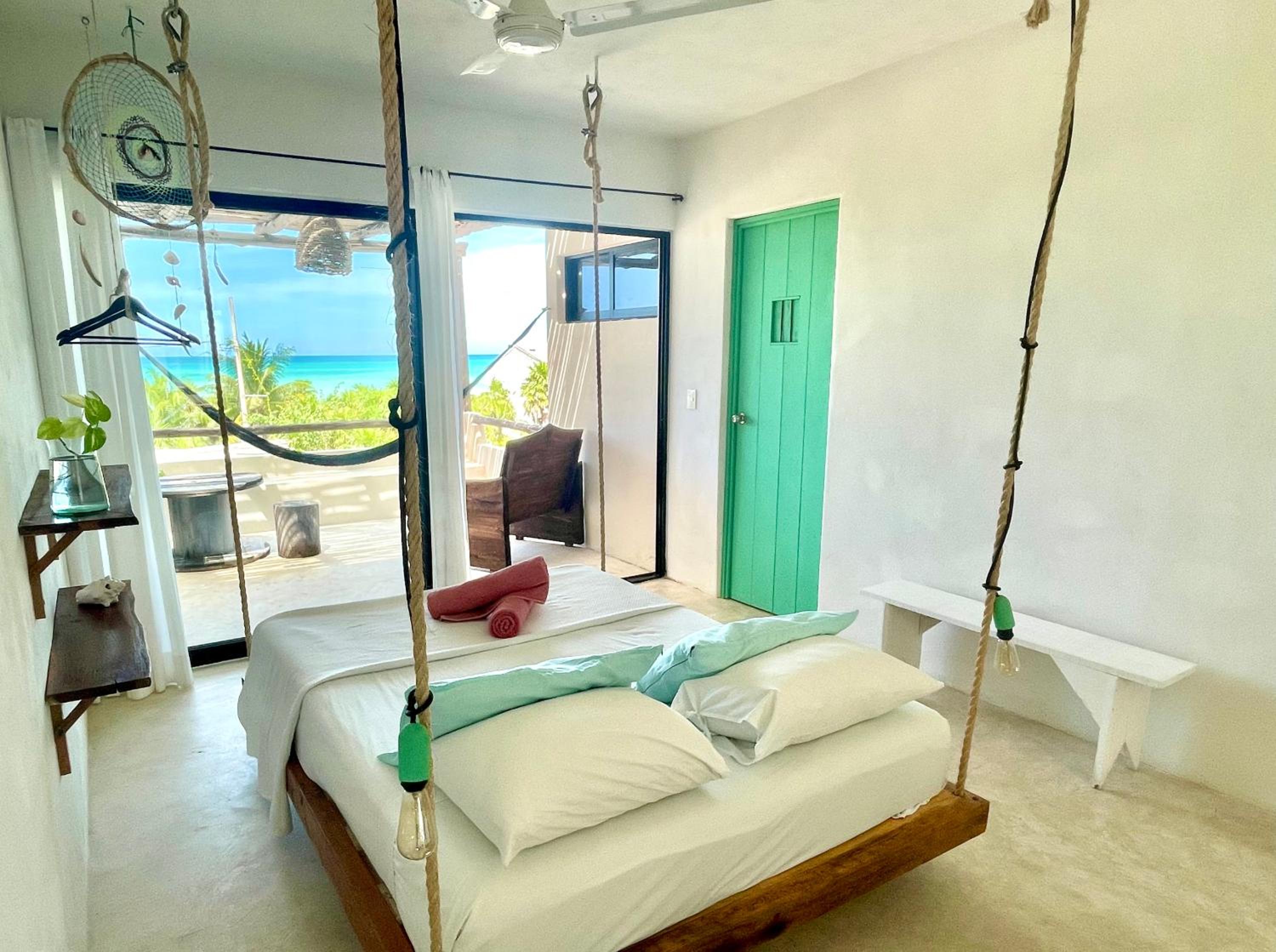 Superior Suite with Sea View - Photo 5