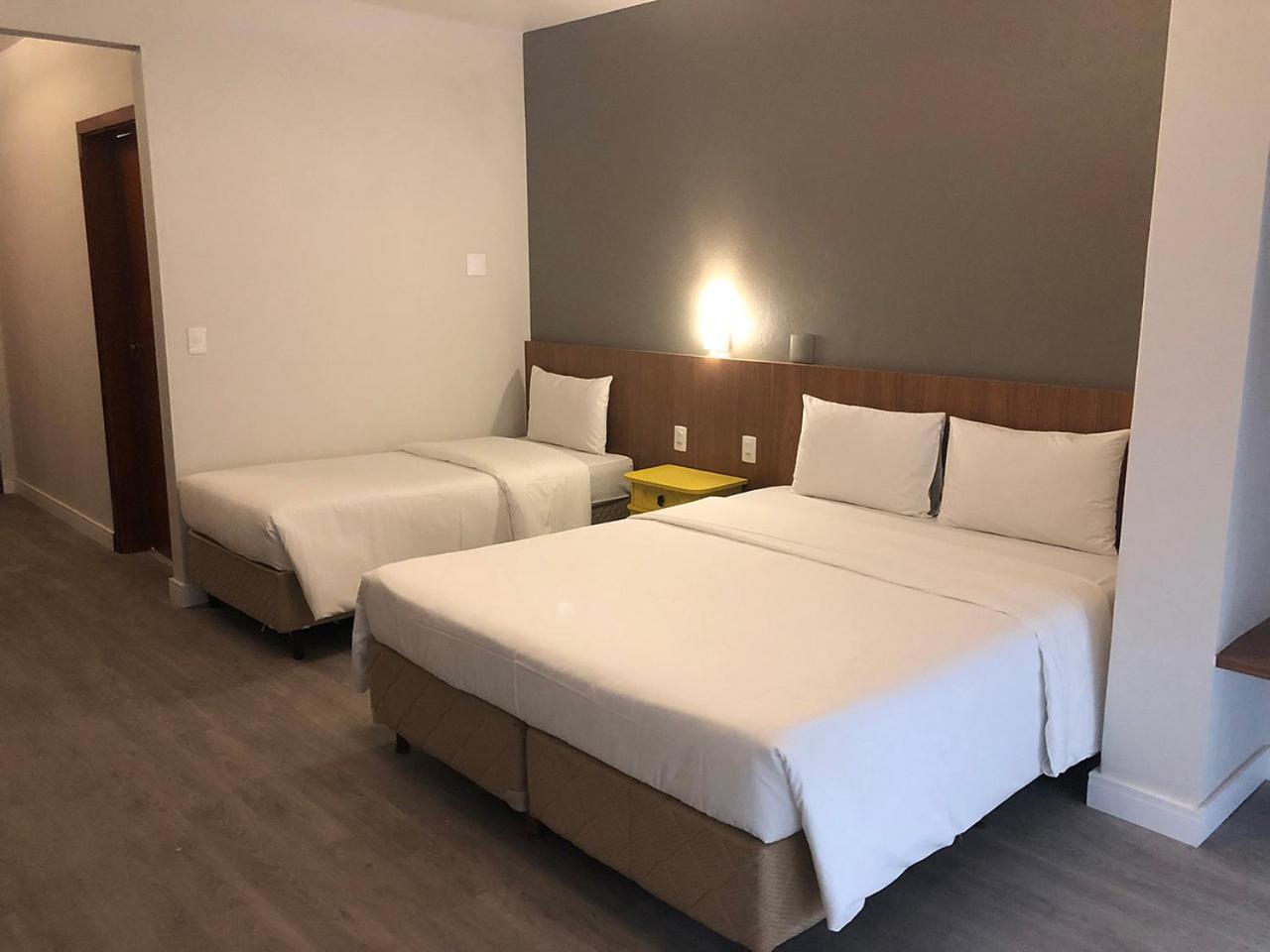 Standard Triple Room With Three Single Beds photo 3
