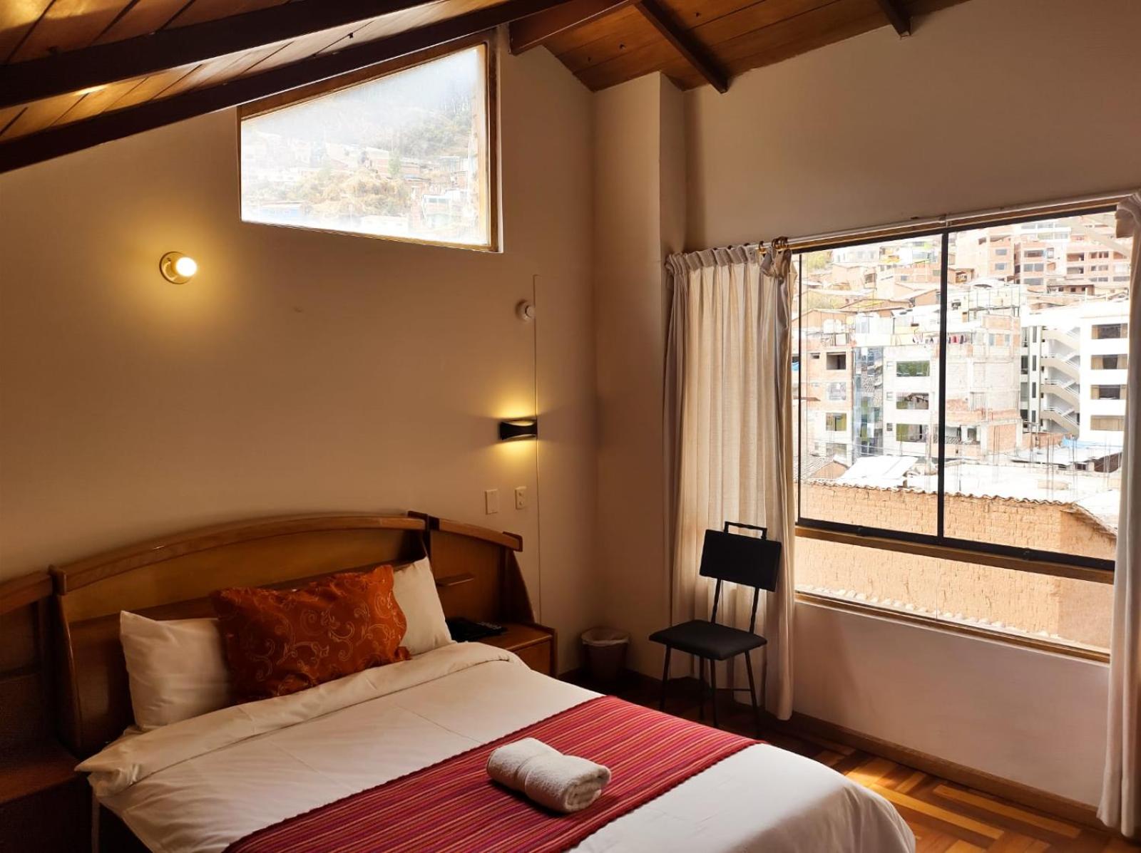 Deluxe Queen Room