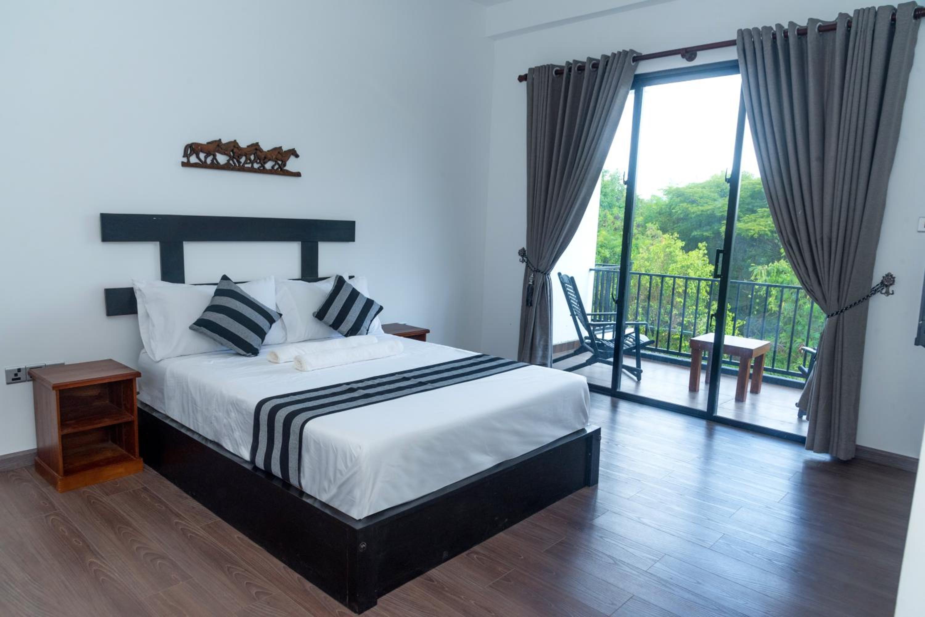 Deluxe Double Room photo 3