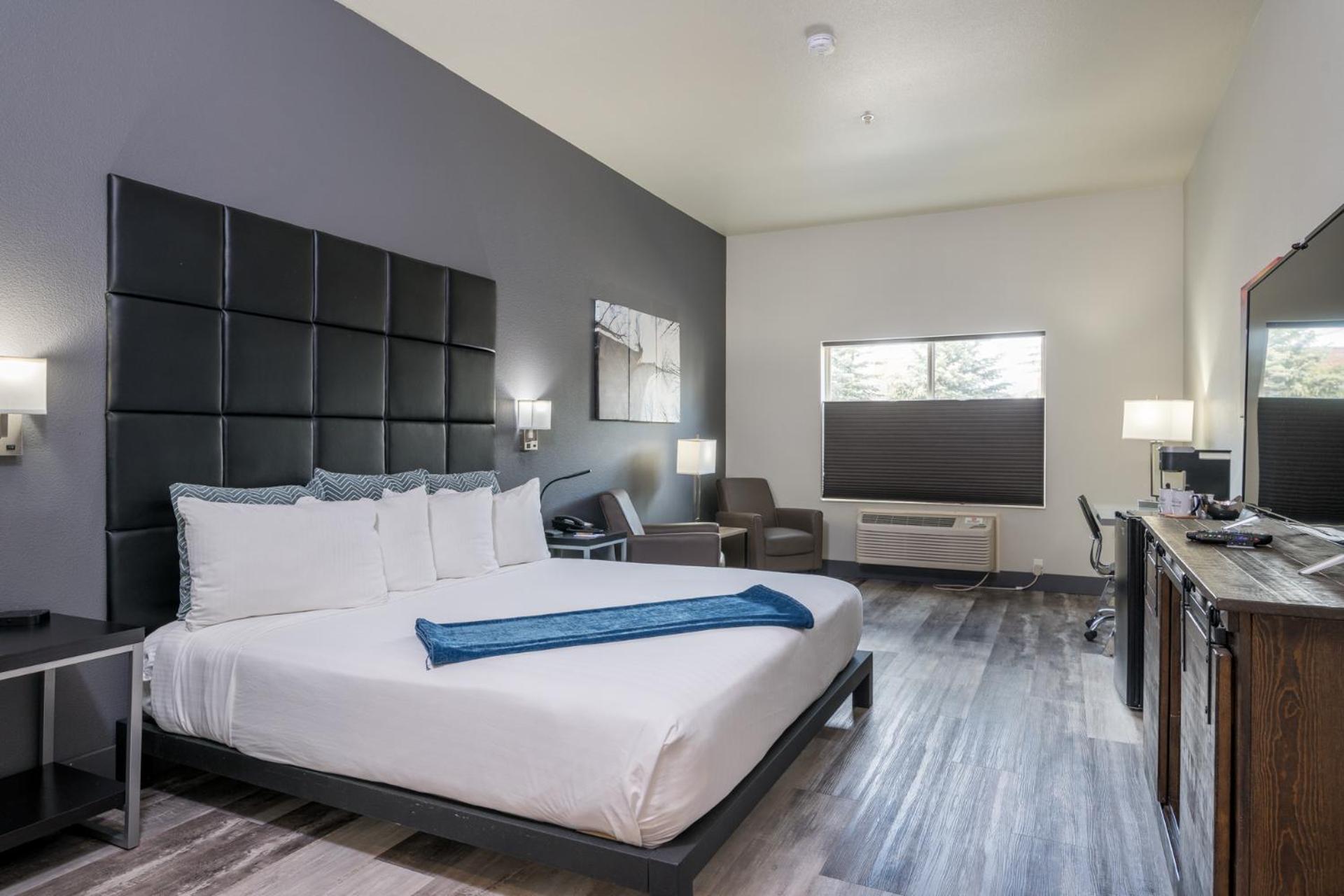 Standard King Room photo 2