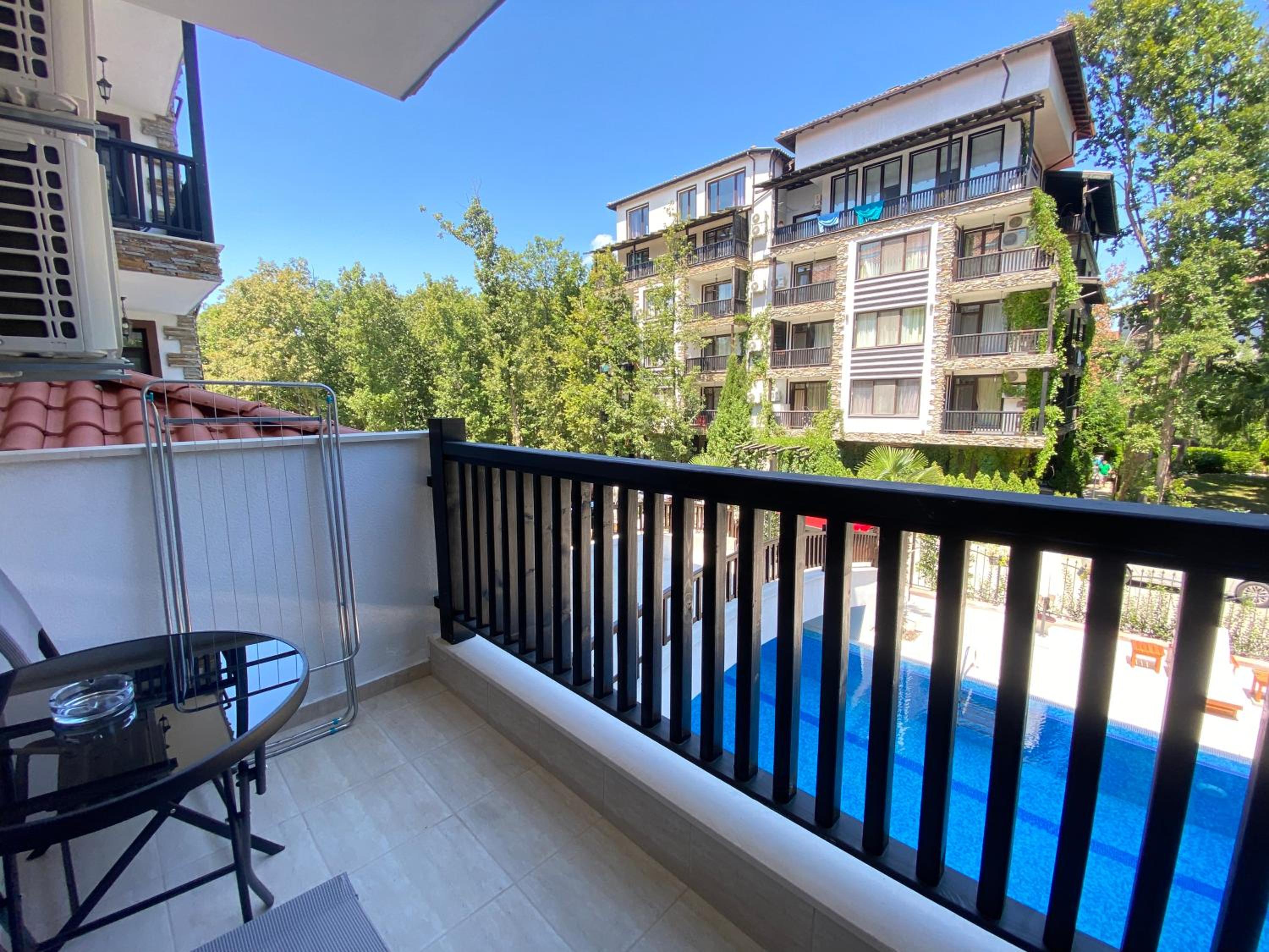 Apartment with Pool View  photo 2