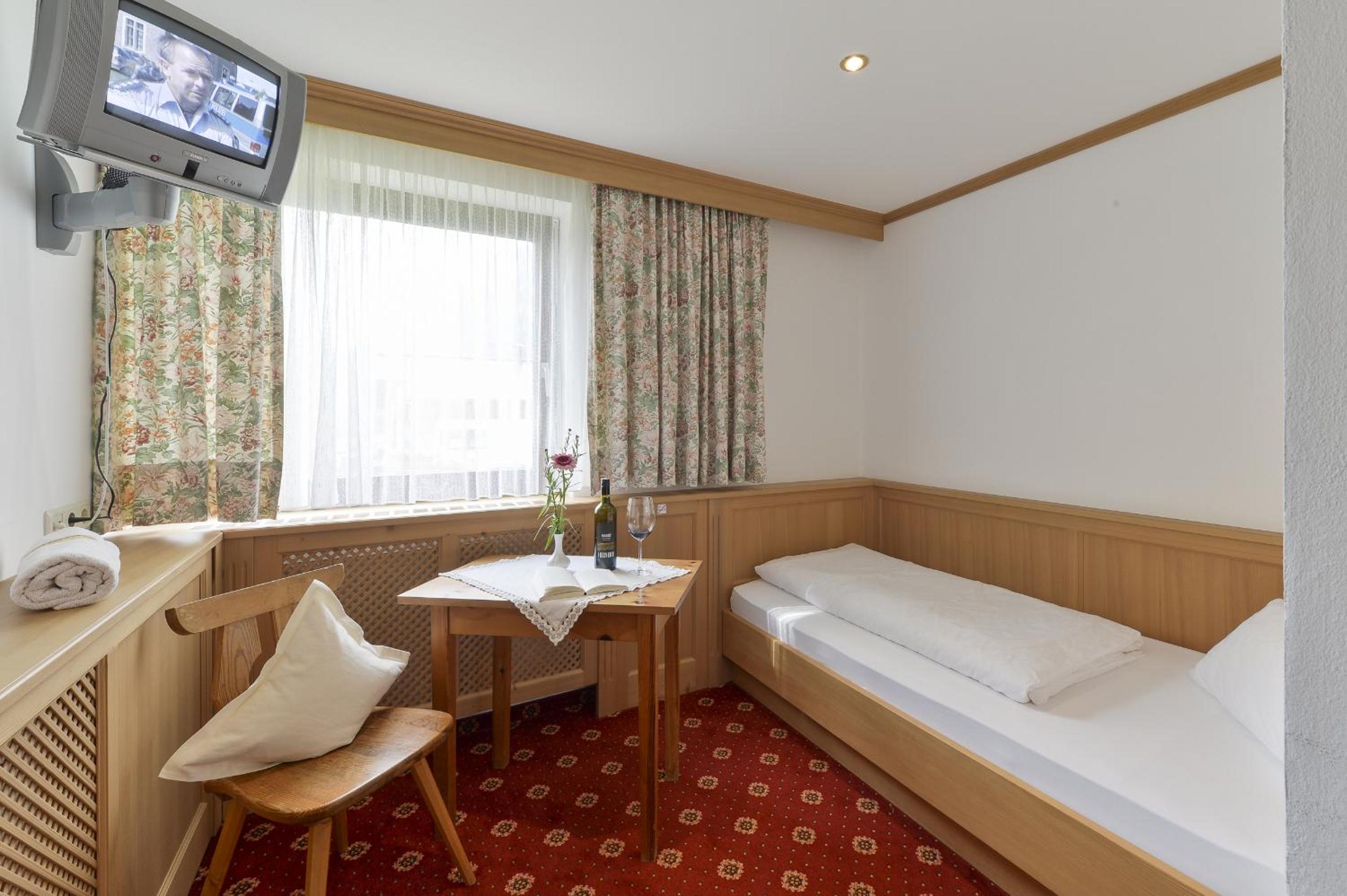 Single Room photo 1