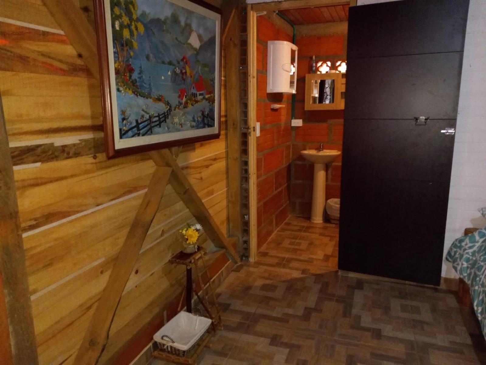 Standard Twin Room with Mountain View photo 3