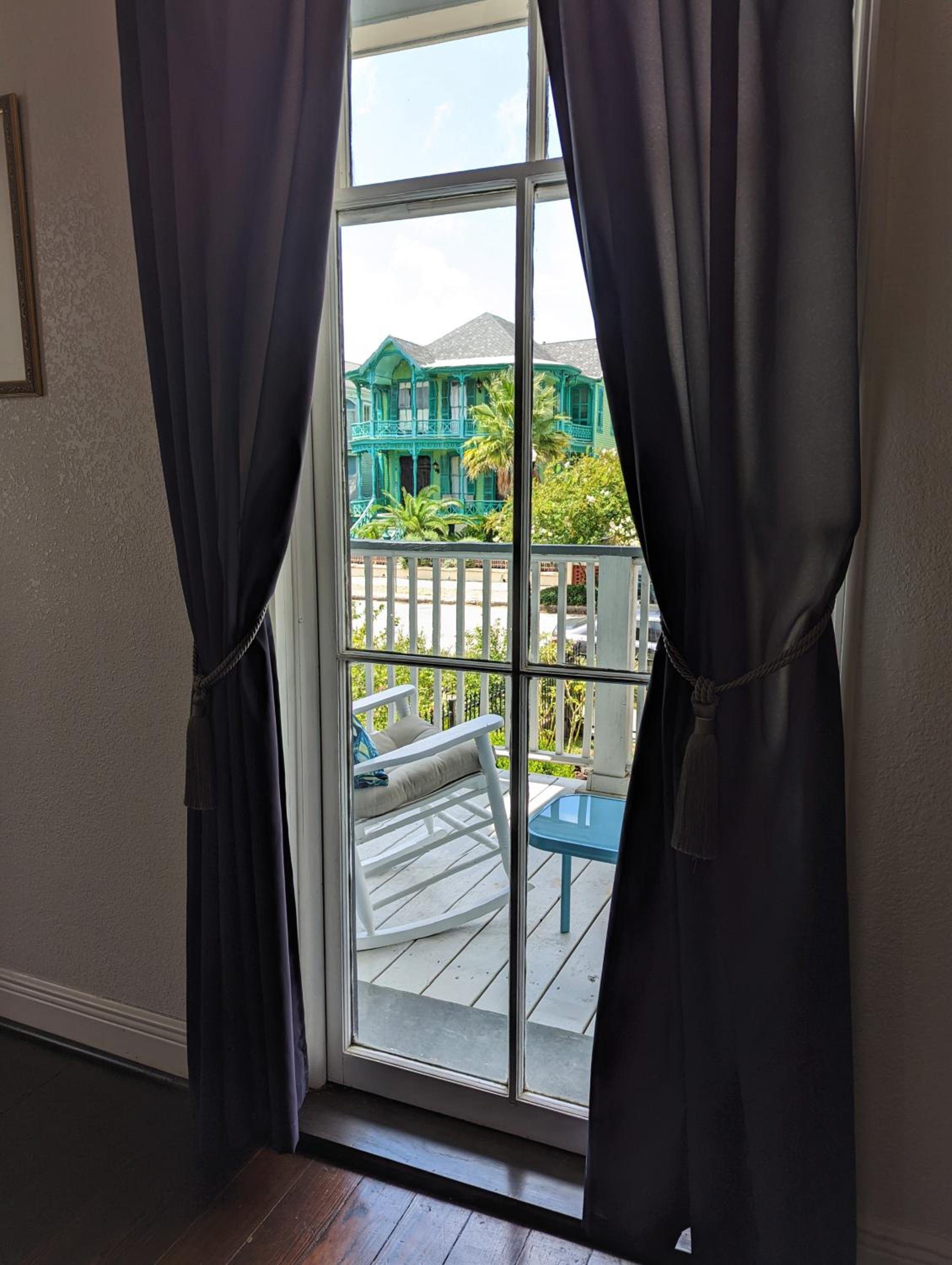 Superior King Room - Photo 10