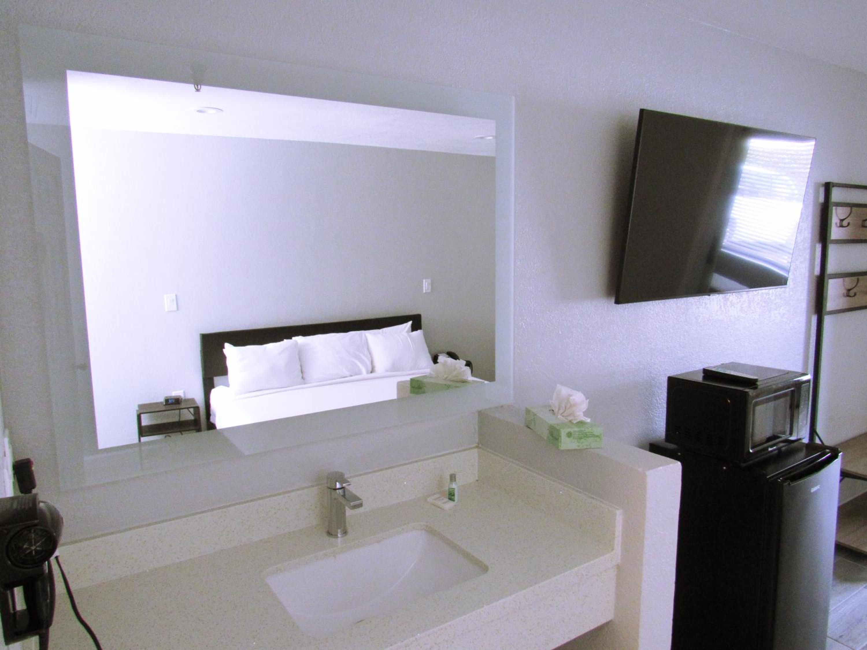 Suite King Room - Photo 5
