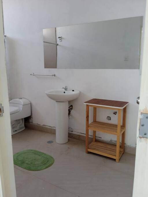 Four-Bedroom House photo 2