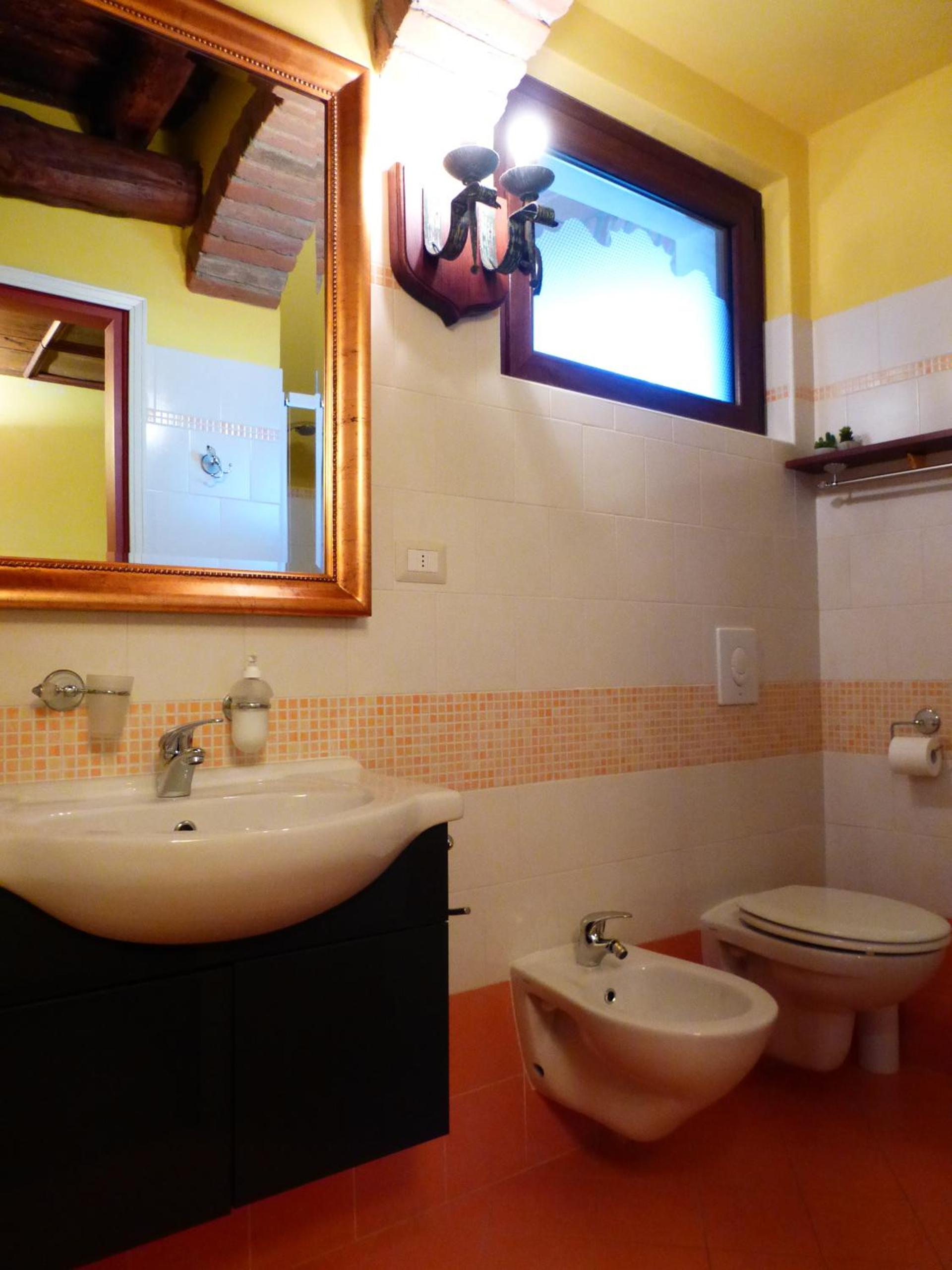 Double Room - Photo 6
