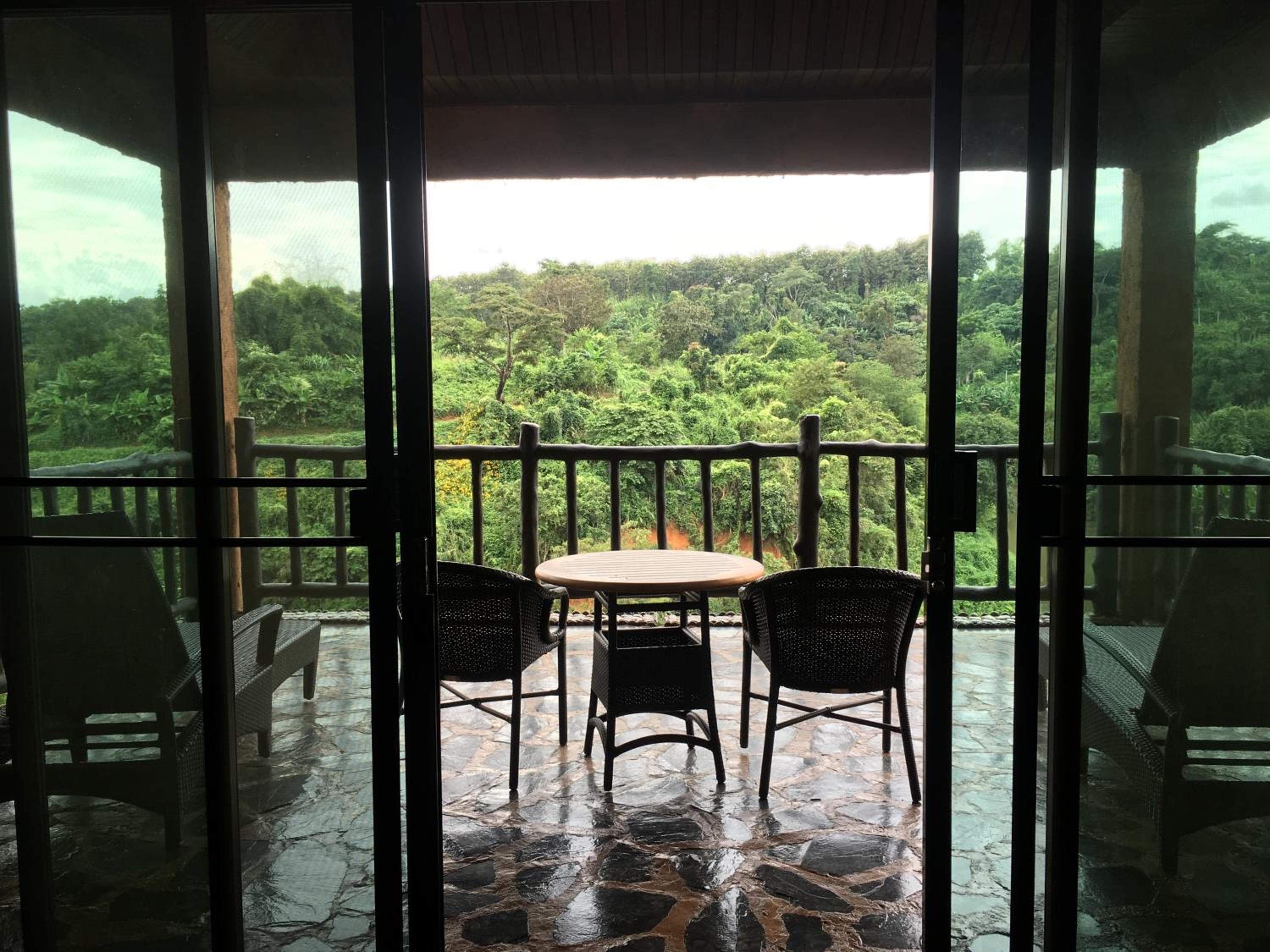 Standard Suite - Photo 9