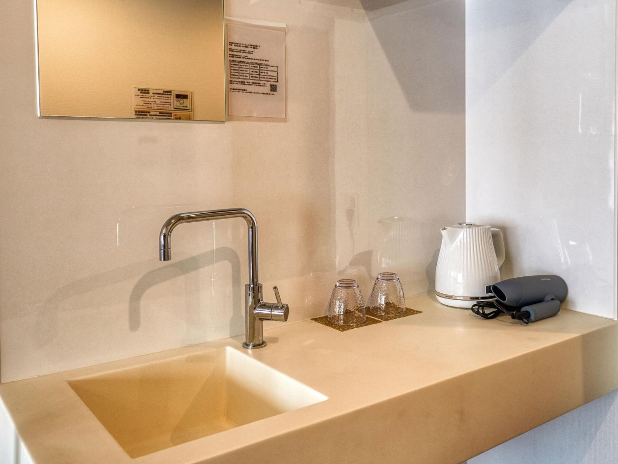 Double Room - Photo 16