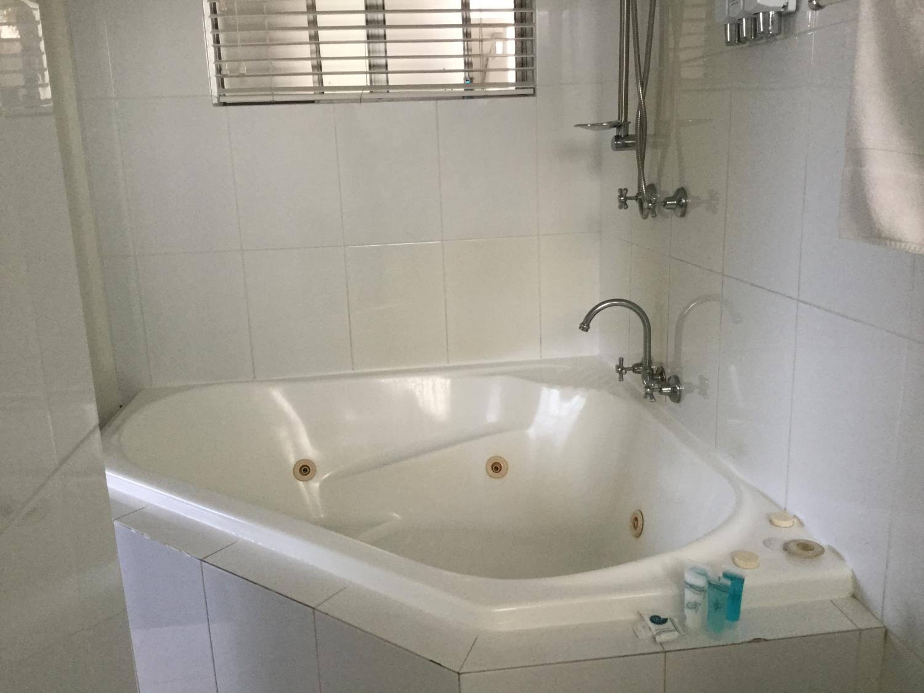 King Room with Spa Bath photo 3